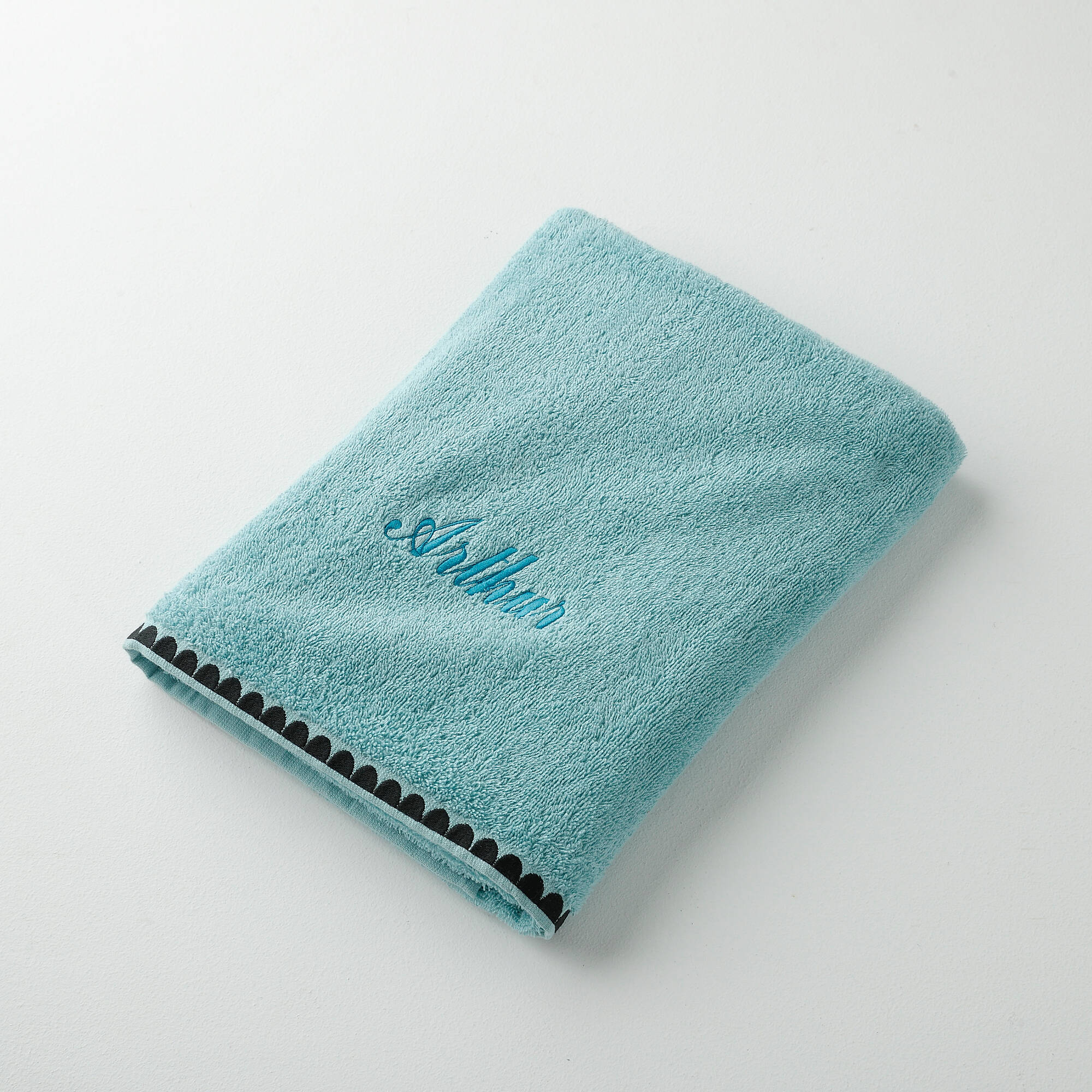 Serviettes de bain finition broderie fantaisie personnalisable - 420g/m2