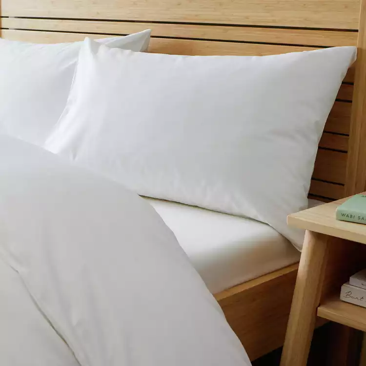Habitat Easycare Plain White Bundle Bedding Set - Single