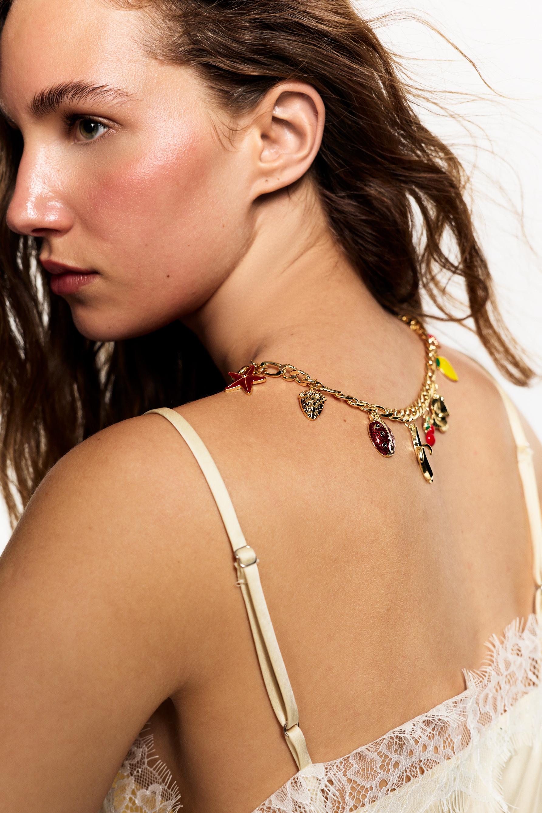 Collar frutas