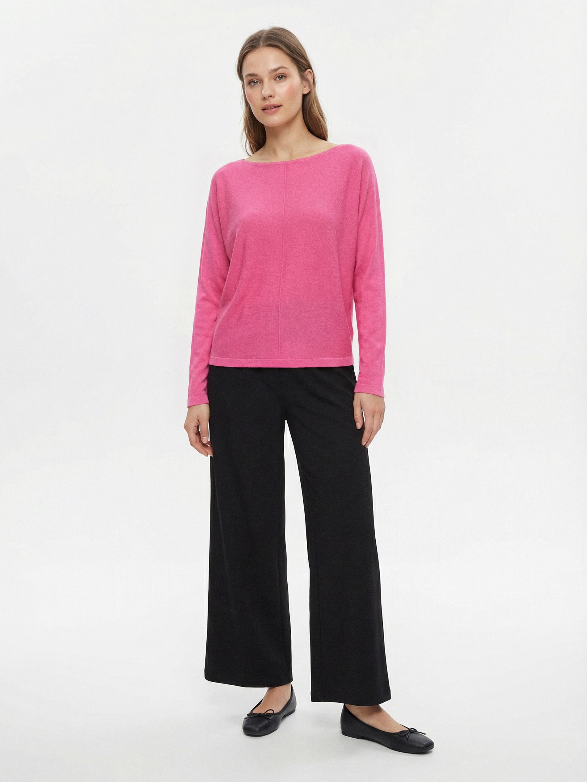 Sweter basic z ozdobnym przeszyciem z wiskozą