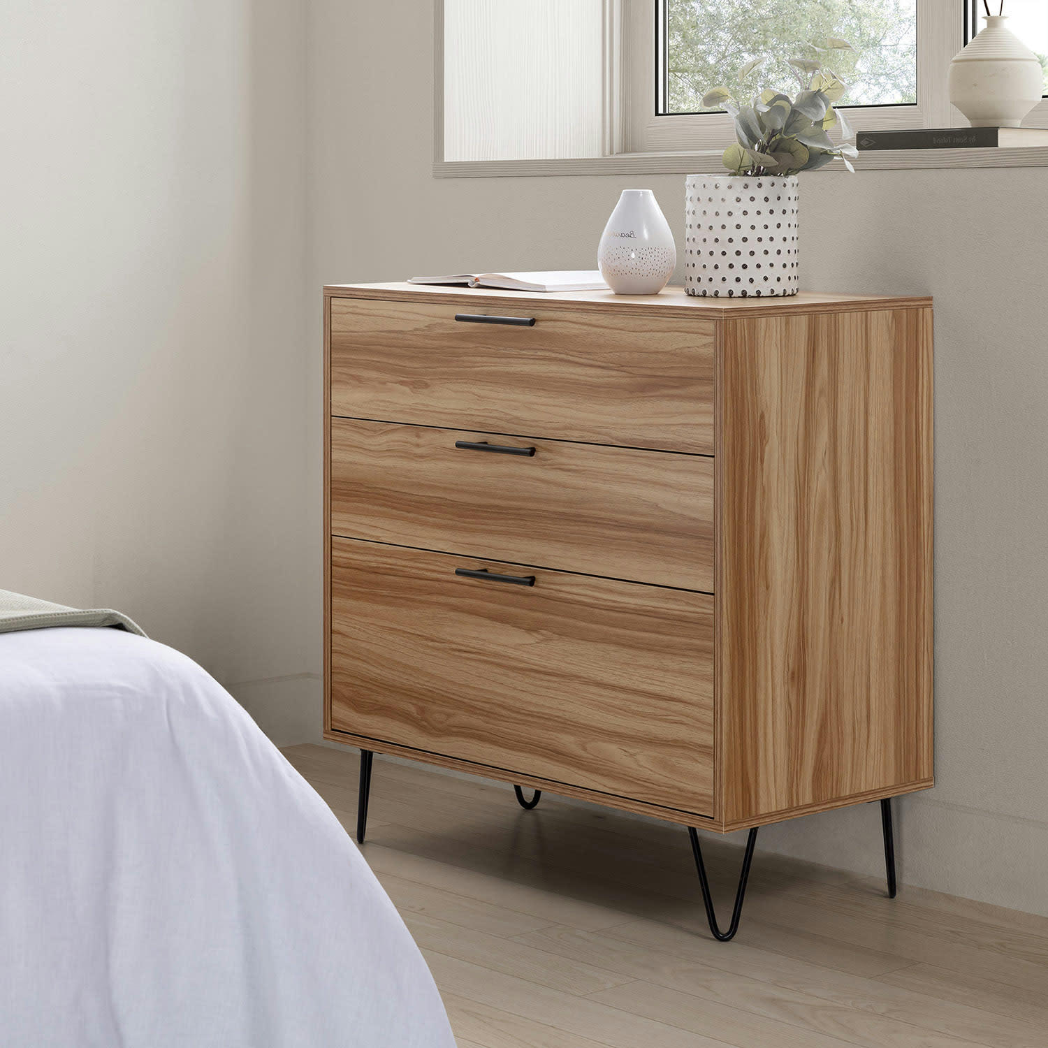 ALMA - Commode de nuit 3 tiroirs, coloris bois, pieds métal