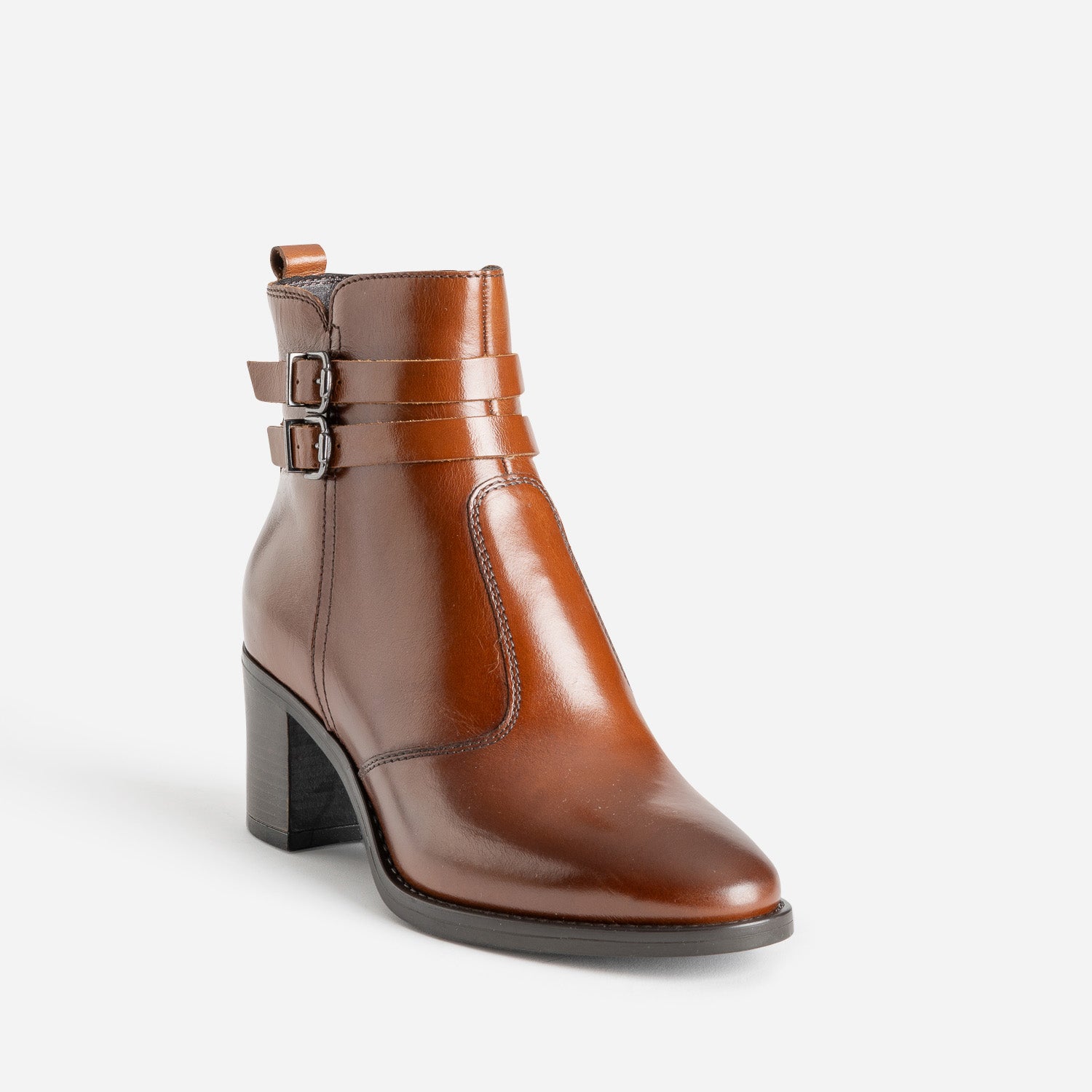 Boots à talon cognac en cuir avec double bride