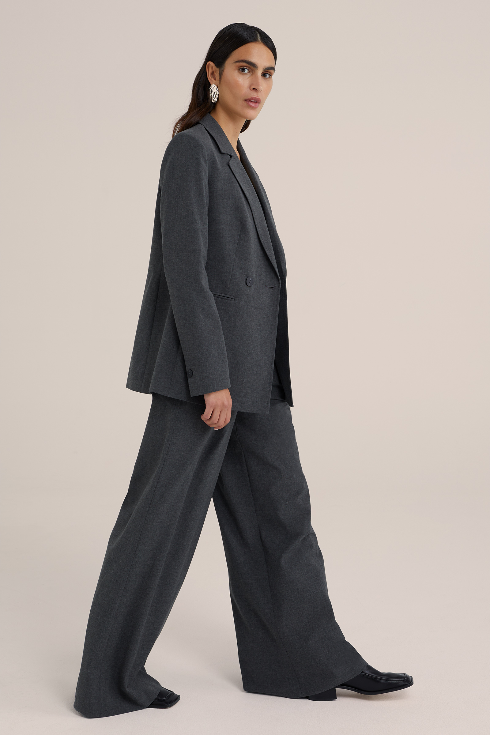 THE STATEMENT BLAZER