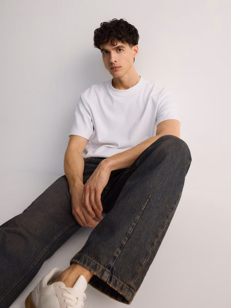 Straight Jeans