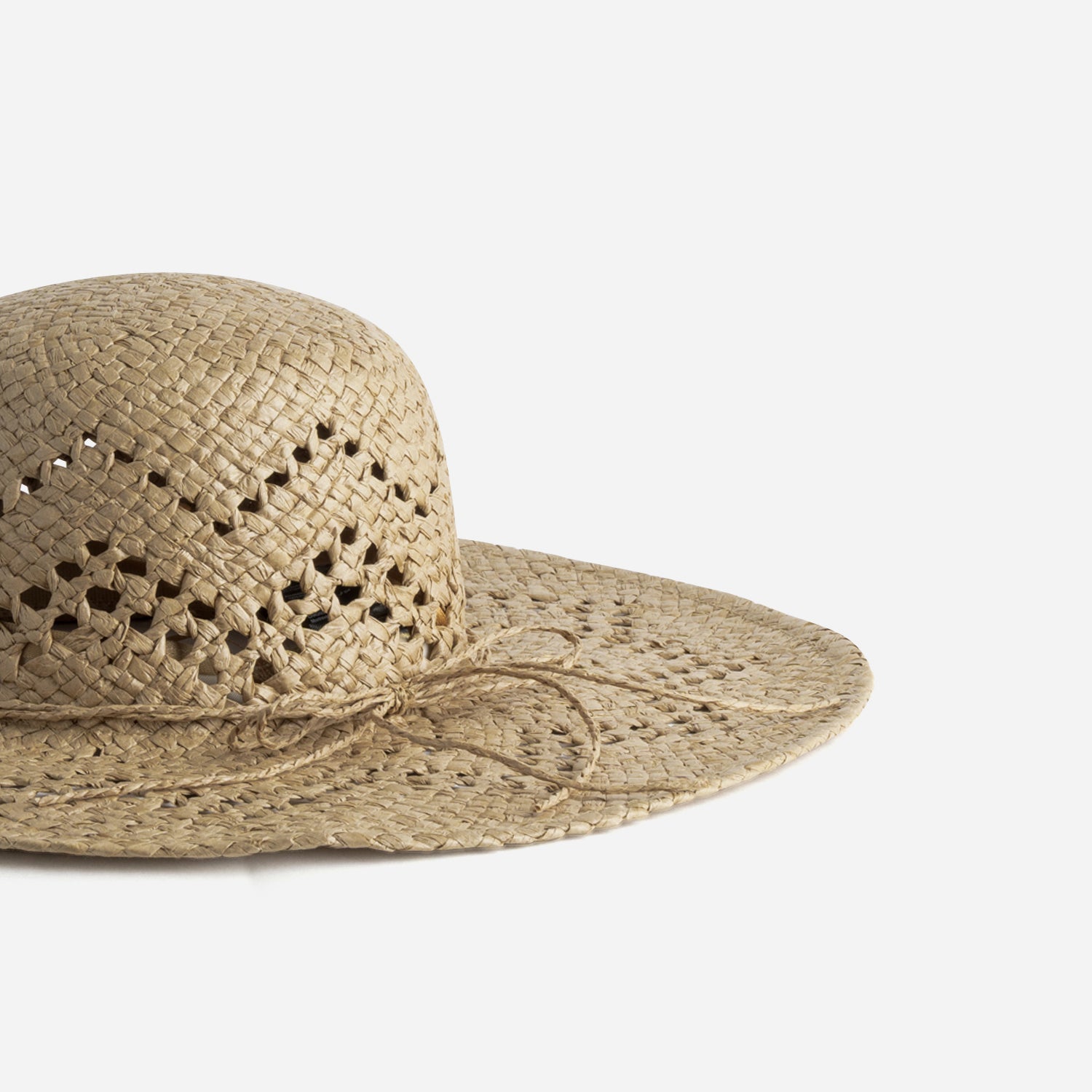 Capeline beige foncé ajourée