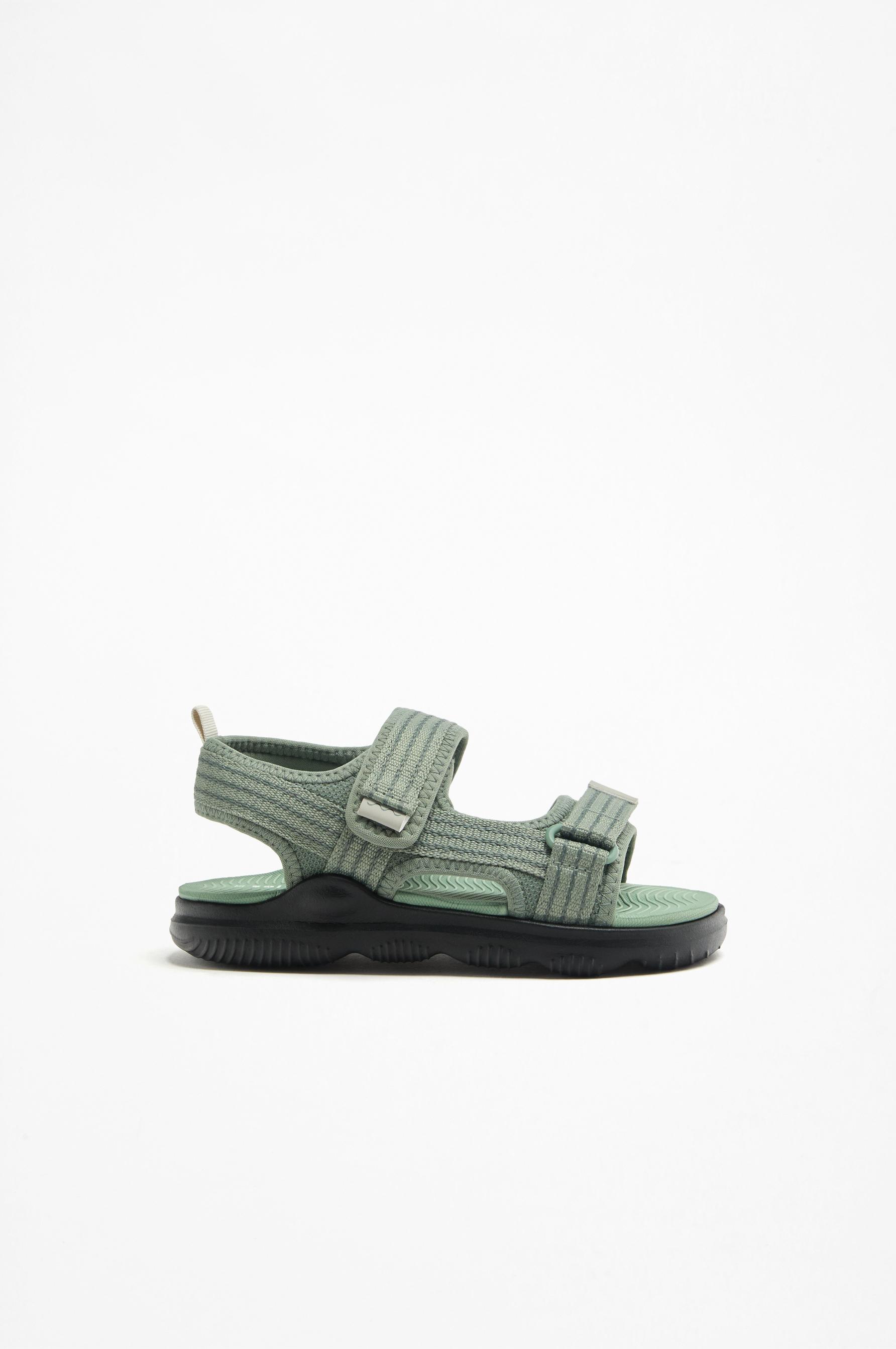 Sandalia deportiva estampado