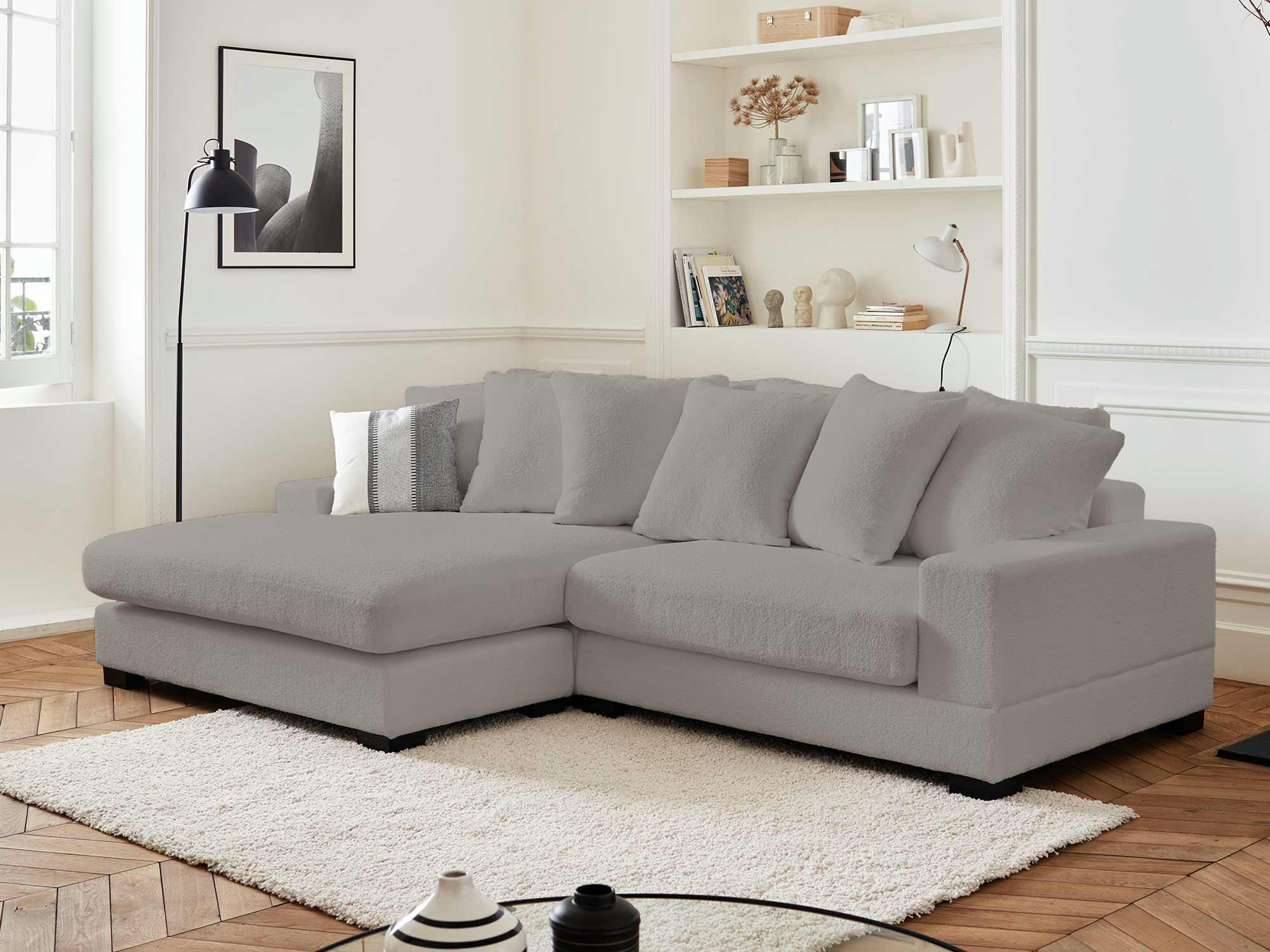 PIA - Canapé d'angle réversible 4 places en tissu bouclette gris clair