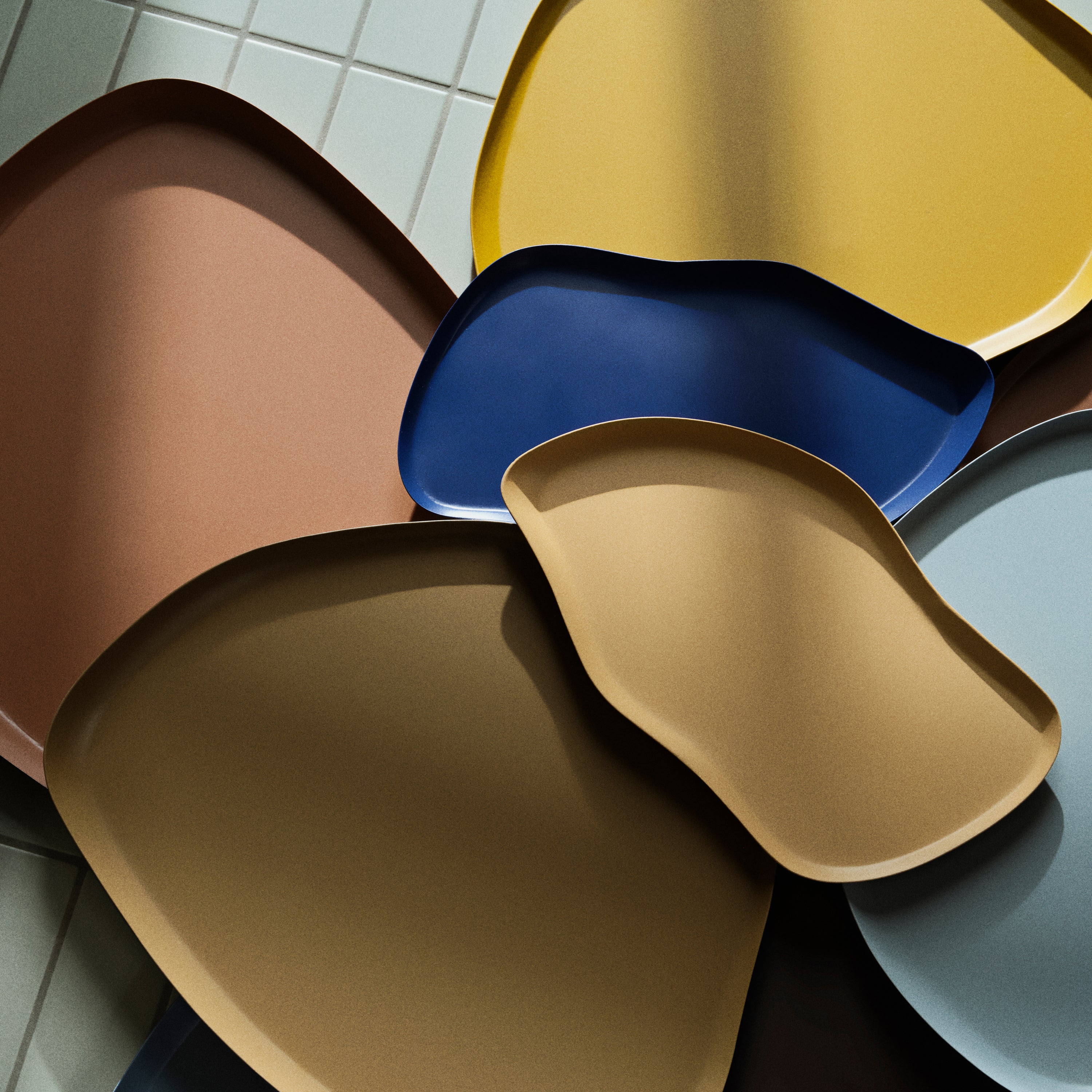 Broste Copenhagen Mie Dienblad S - Rainy Day Grey