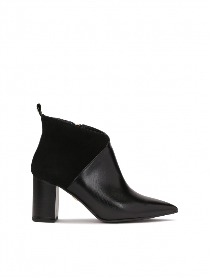 Black boots in smooth leather and suede
