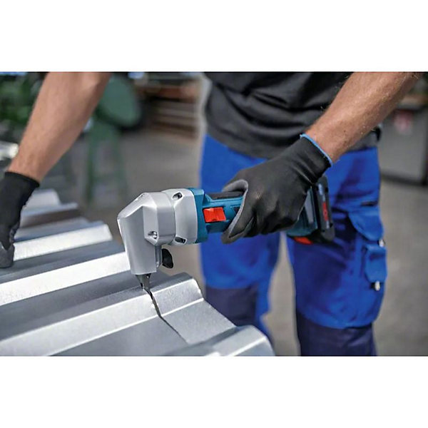 Grignoteuse 18V GNA 18V-16 E (sans batterie ni chargeur) en boite carton - BOSCH - 0601529600