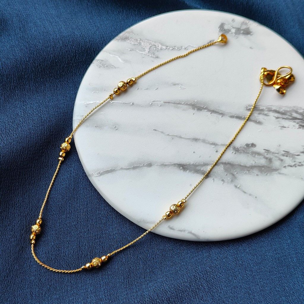 The Colourful Aura Golden Brass Thread Minimalist Boho Thin Slim Foot Payal Anklet