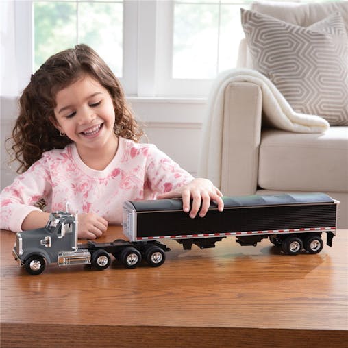 ERTL Big Farm Freightliner 122SD Semi With Grain Trailer 1:32 Scale - 47361