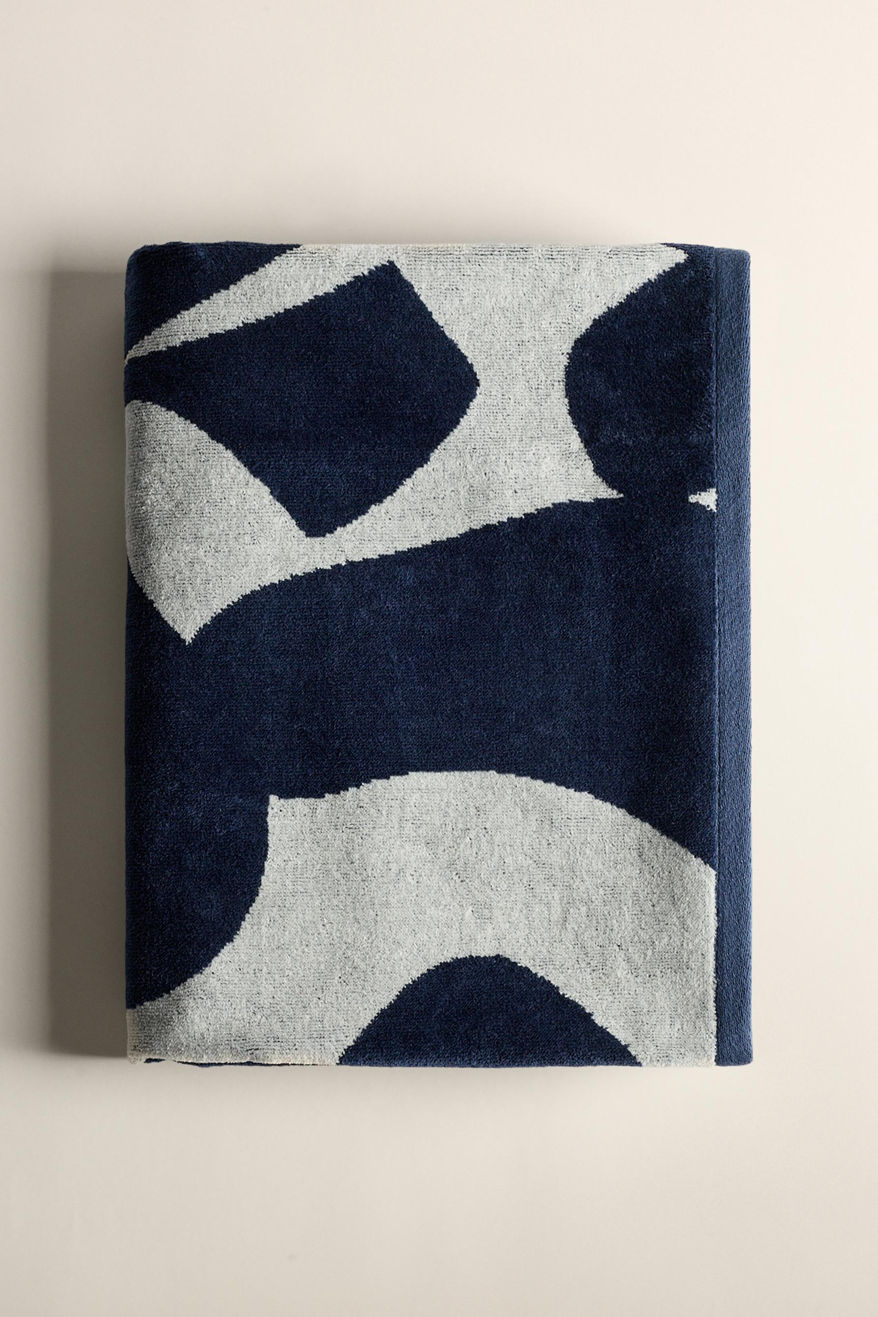 Toalla de baño estampada 140 x 70 cm