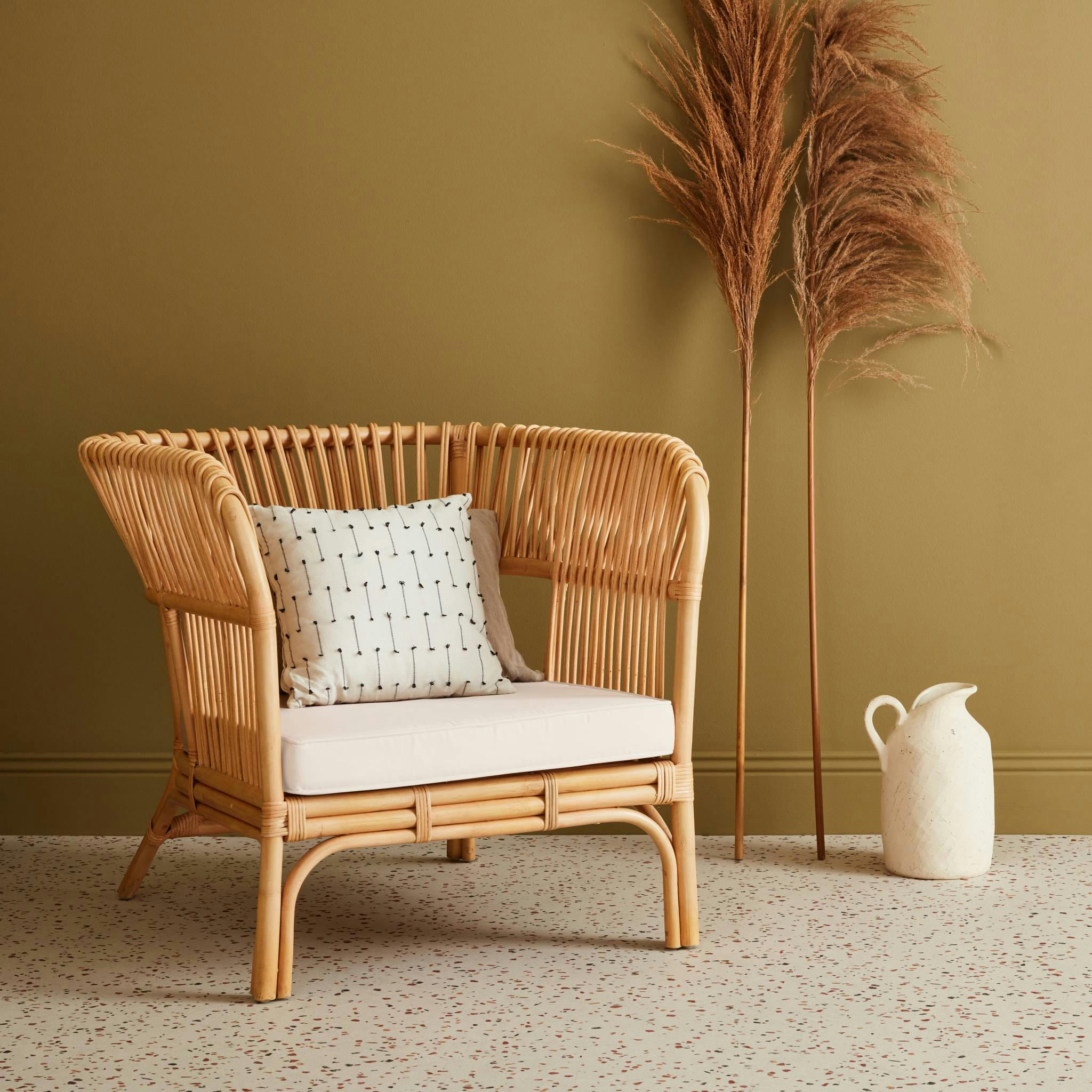 MOOREA - Fauteuil en rotin avec coussin d'assise