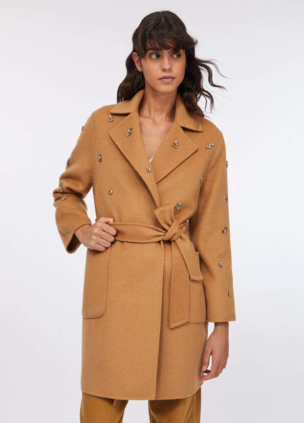 Cappotto in lana con ricami gioiello
