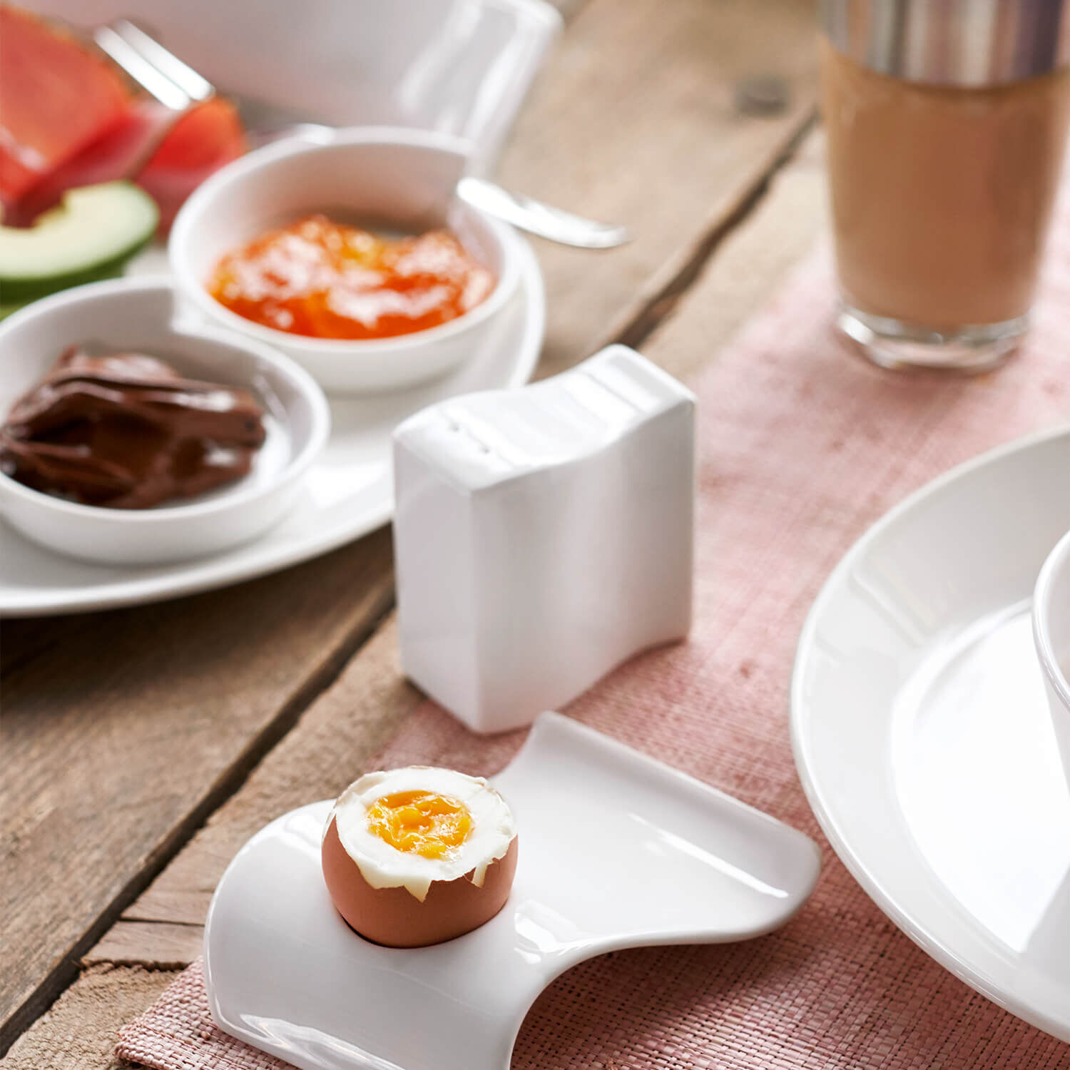 NewWave Salt shaker - white, 3.8 oz, Premium Porcelain