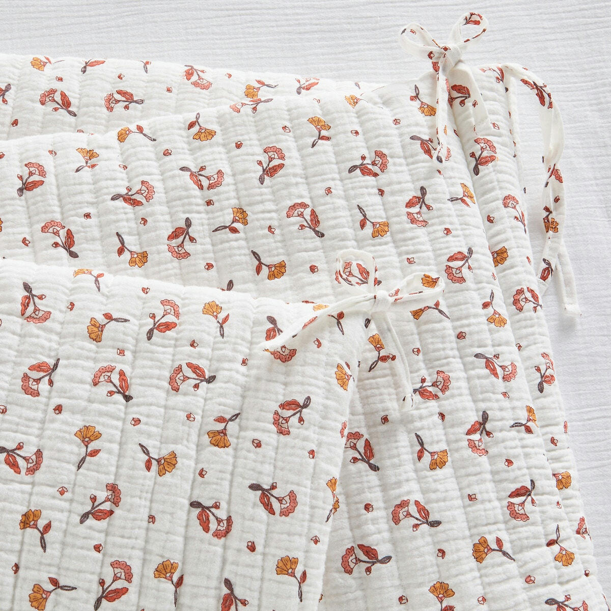 Tour de lit gaze de coton