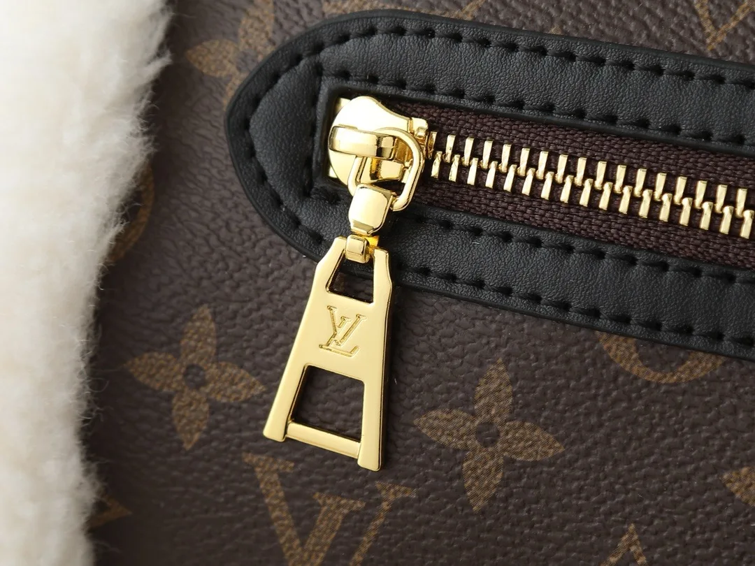 Louis Vuitton Teddy Mitt (Replica)
