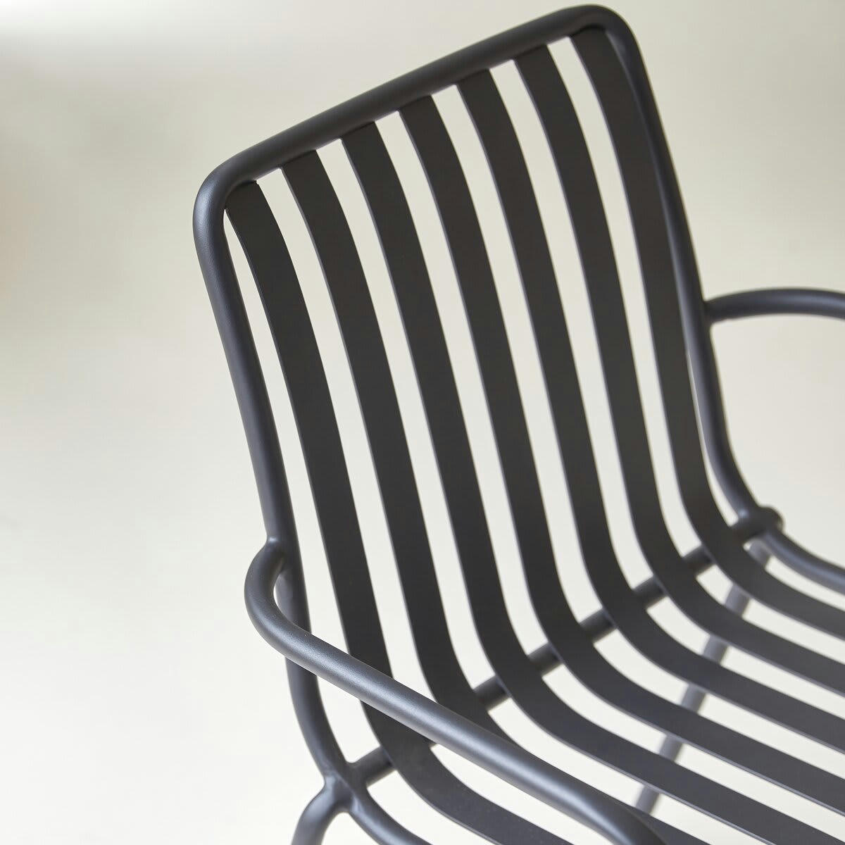 GABY - Fauteuil en métal black