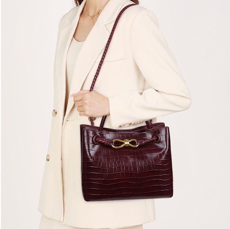 PEACH ACCESSORIES Belle Croc Elegant Handbag