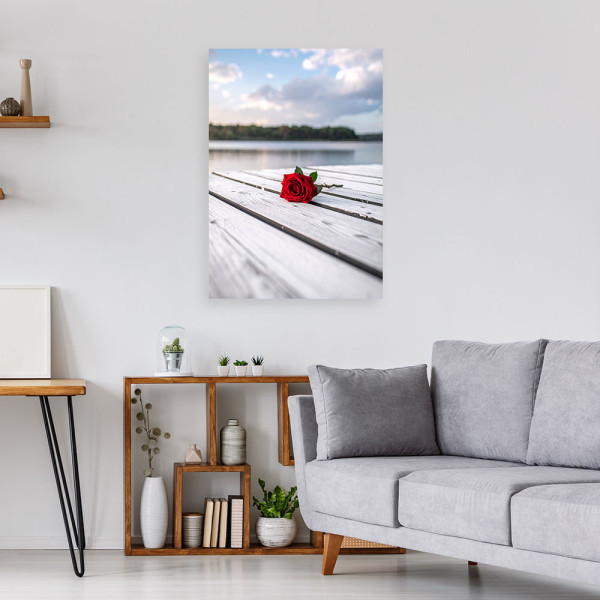 Obraz do salonu sypialni kuchni biura, Czerwona róża na pomoście 20x30