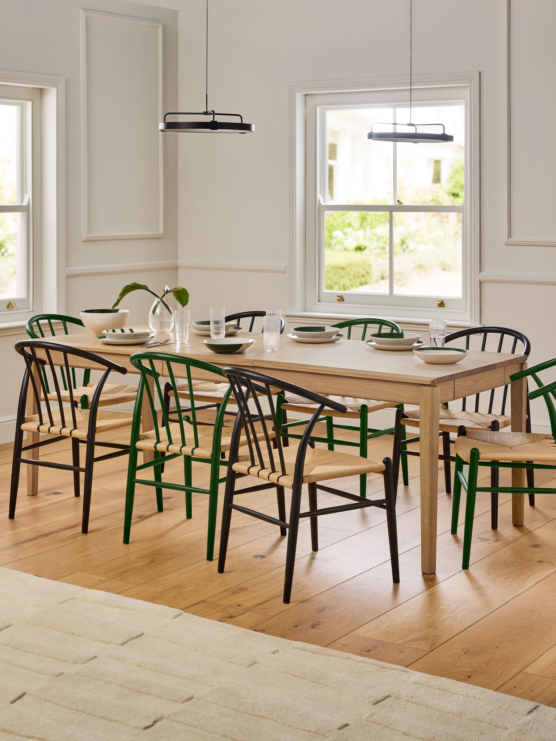 Jasper Conran London Oak Rectangular 6 to 8 Seater Belgrave Walnut Extending Dining Table