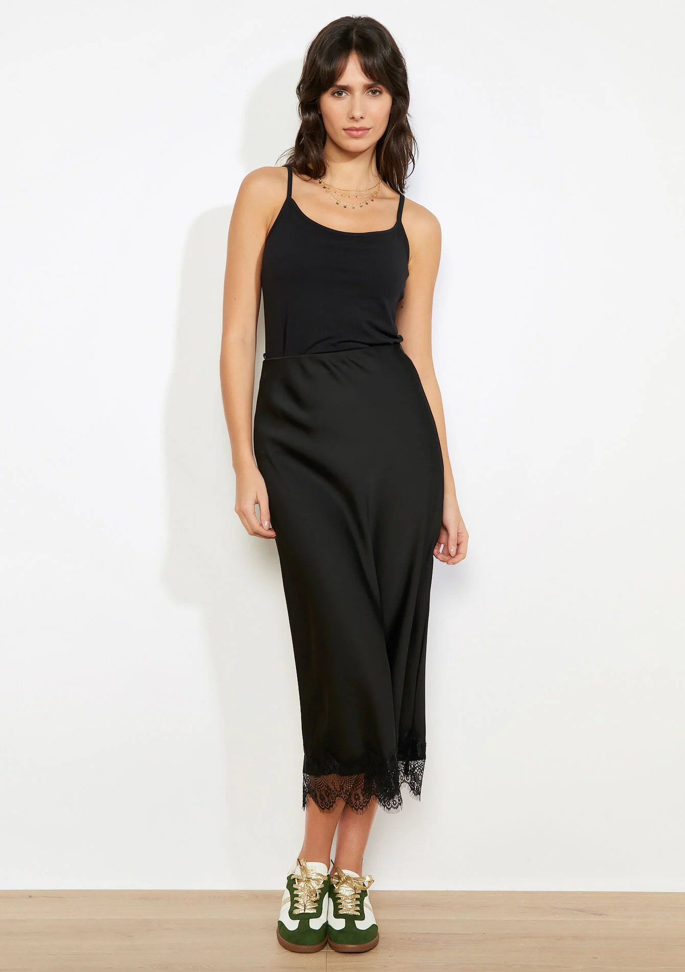 Top met fijne bandjes