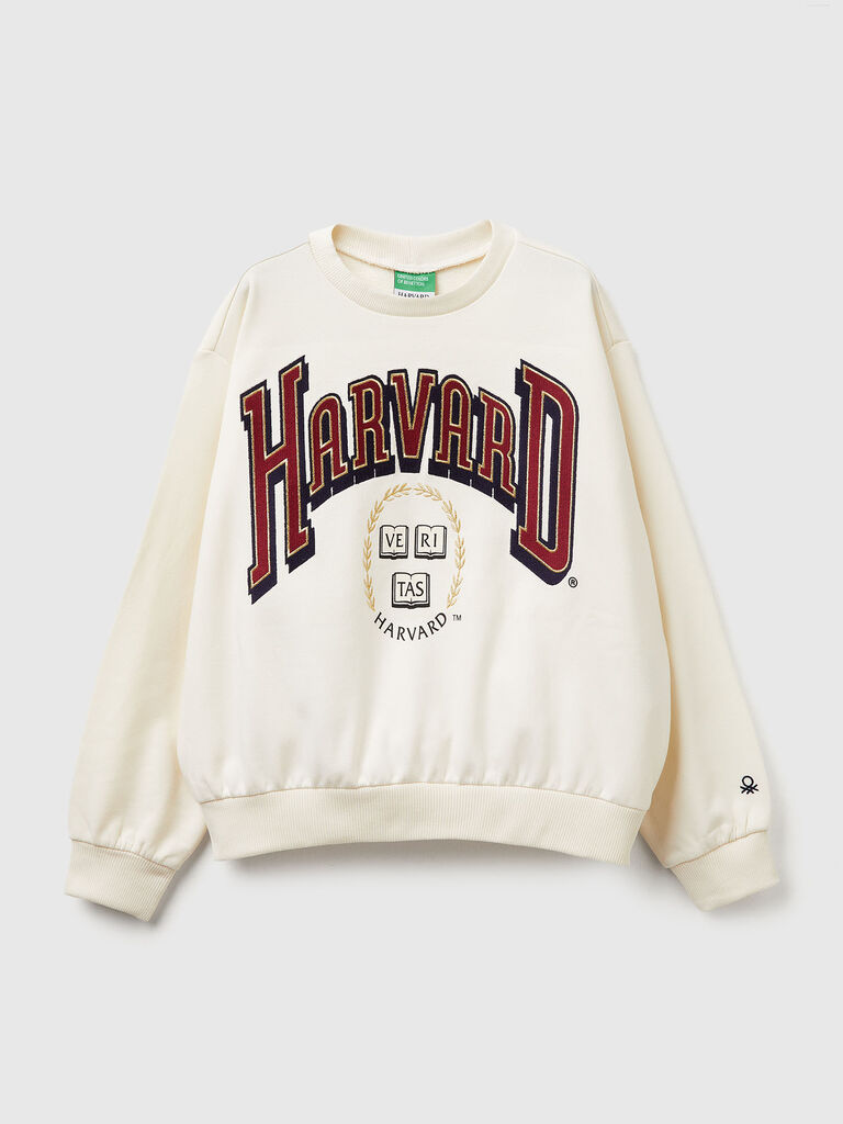 &copy;Harvard University sweatshirt