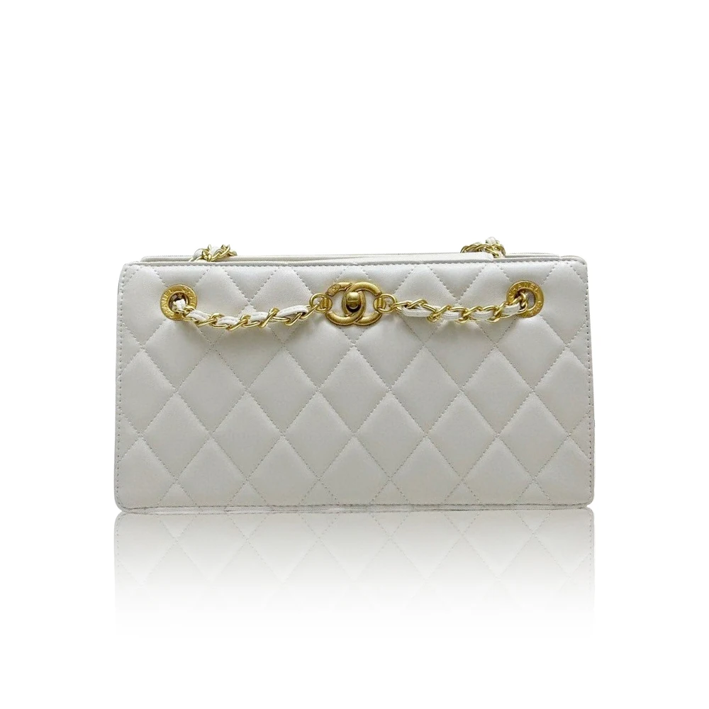 Chanel HandBag Made From Leather With Chain