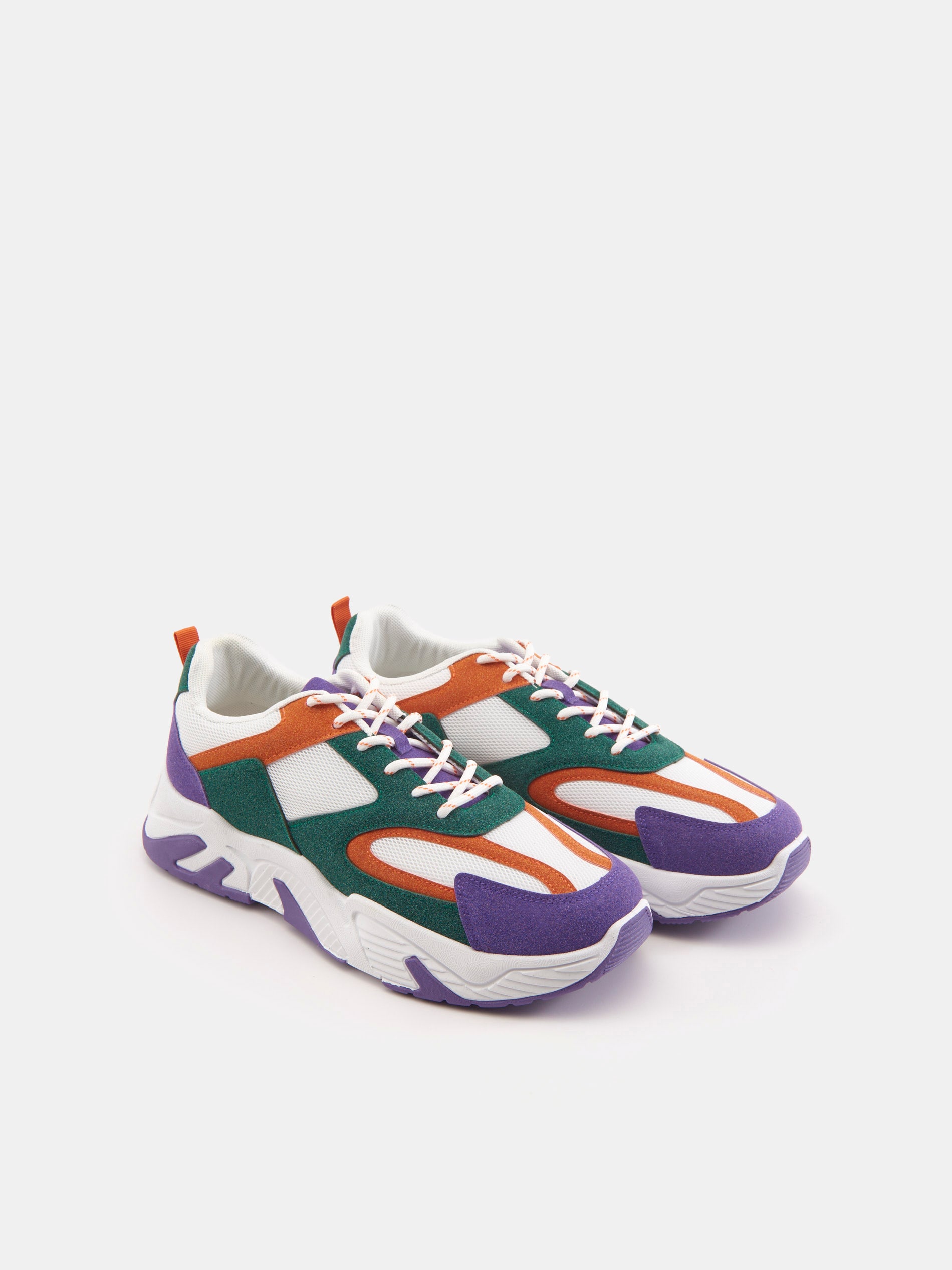 Sneakersy