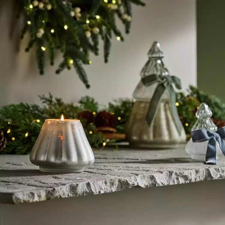 Habitat Small Singlewick Candle - Under the Mistletoe