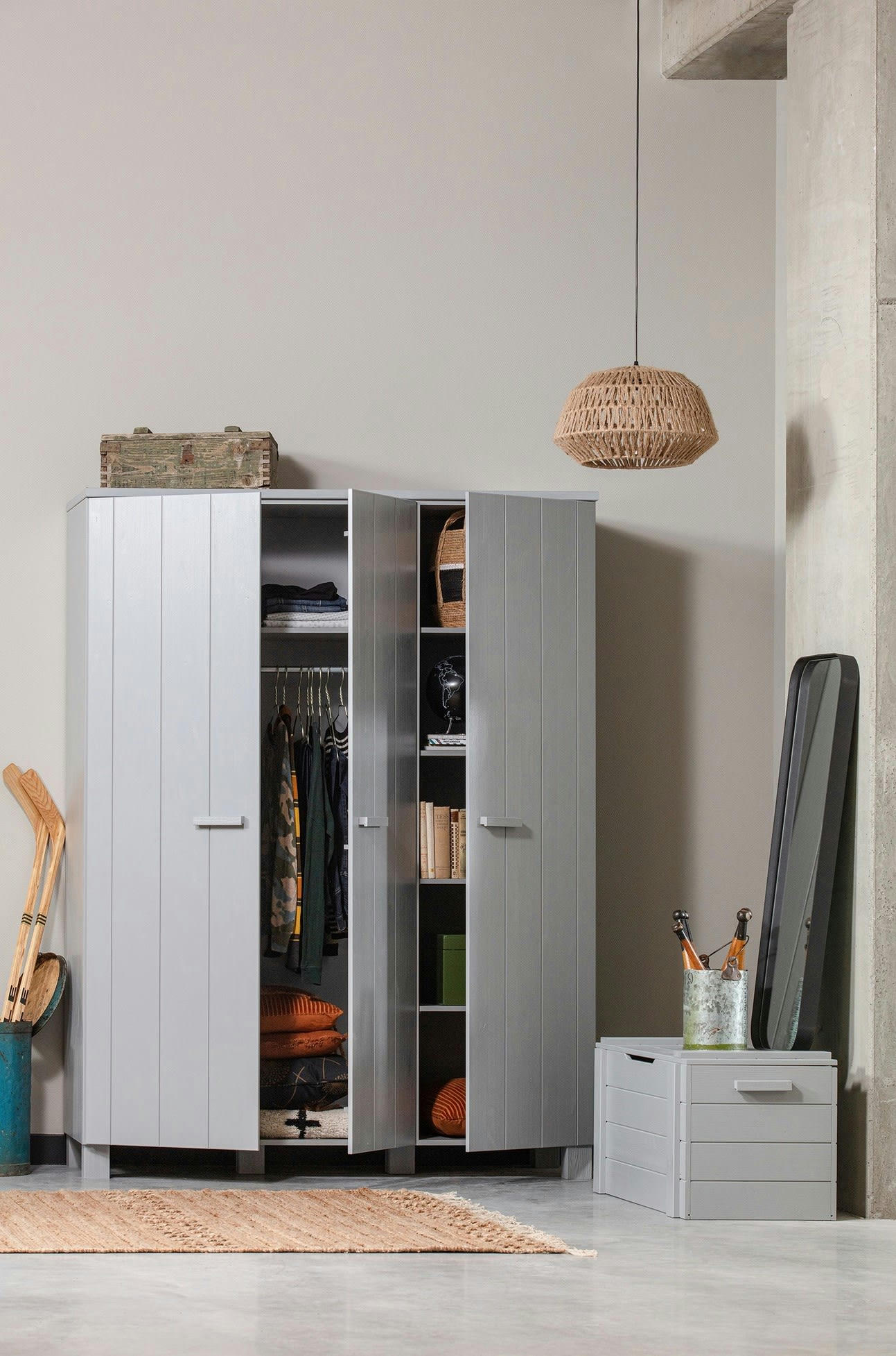 DENNIS - Armoire 3 portes en bois gris