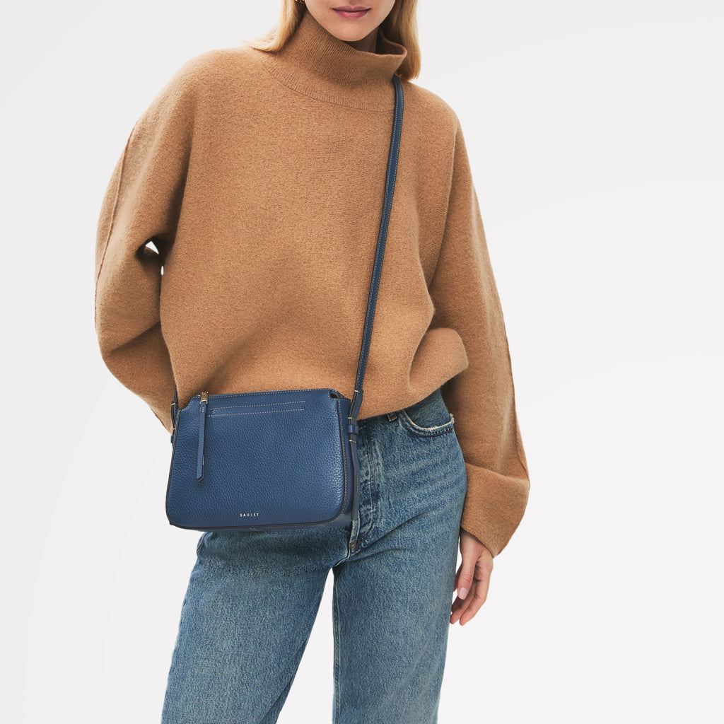 Oak Street - Small Ziptop Cross Body