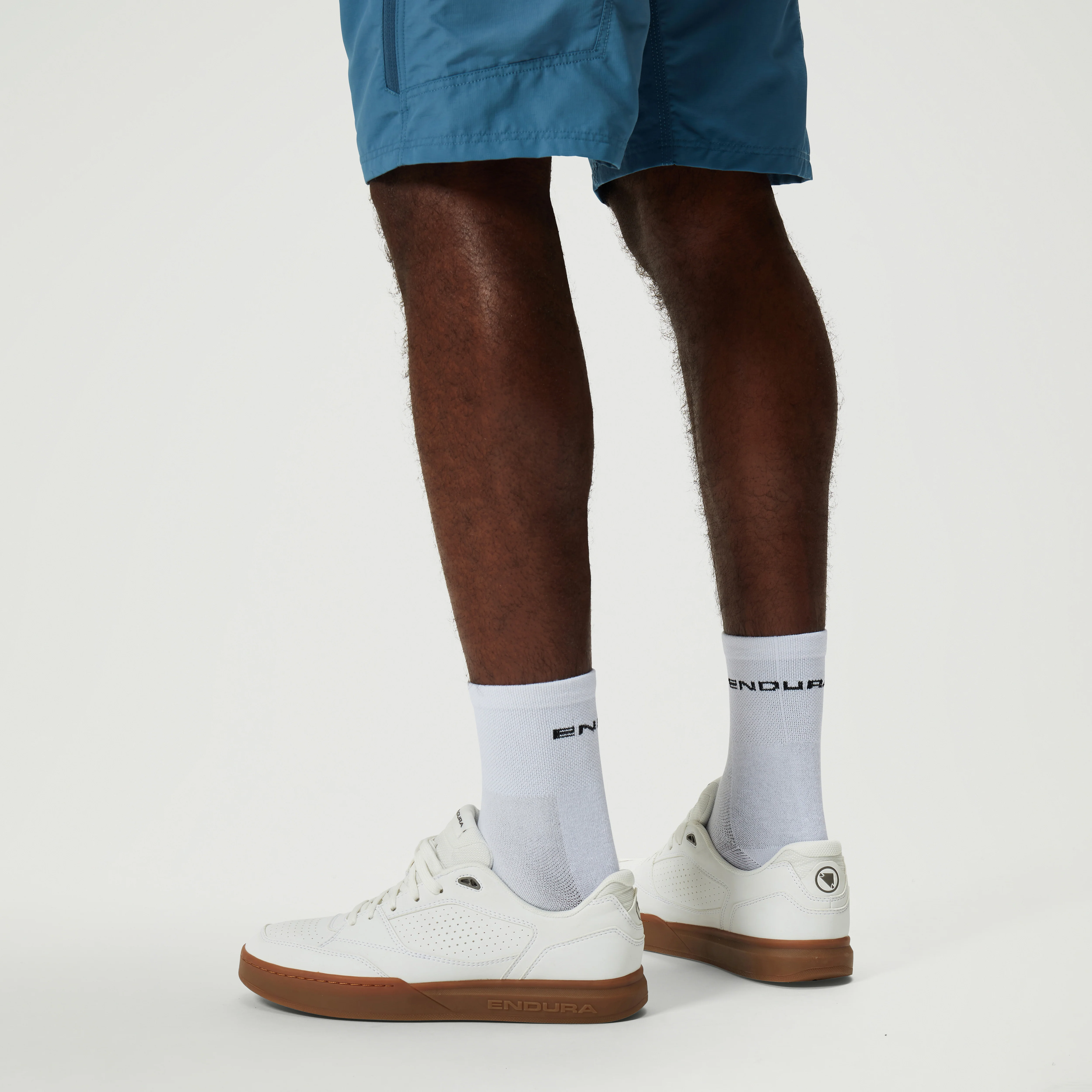 Hummvee Flat Shoes - White