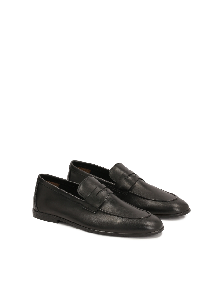 Versatile black leather loafers