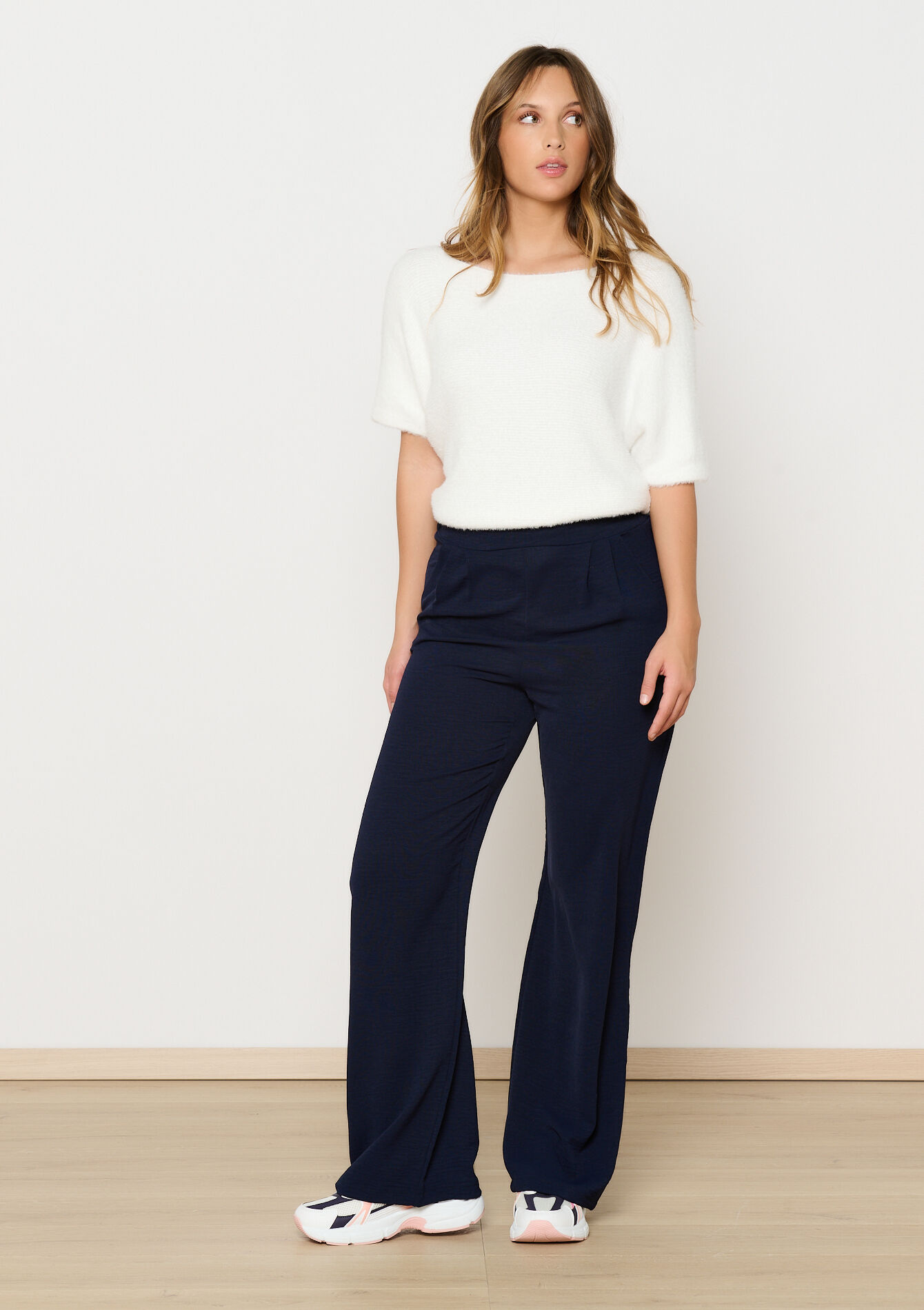 Wijde vloeiende broek