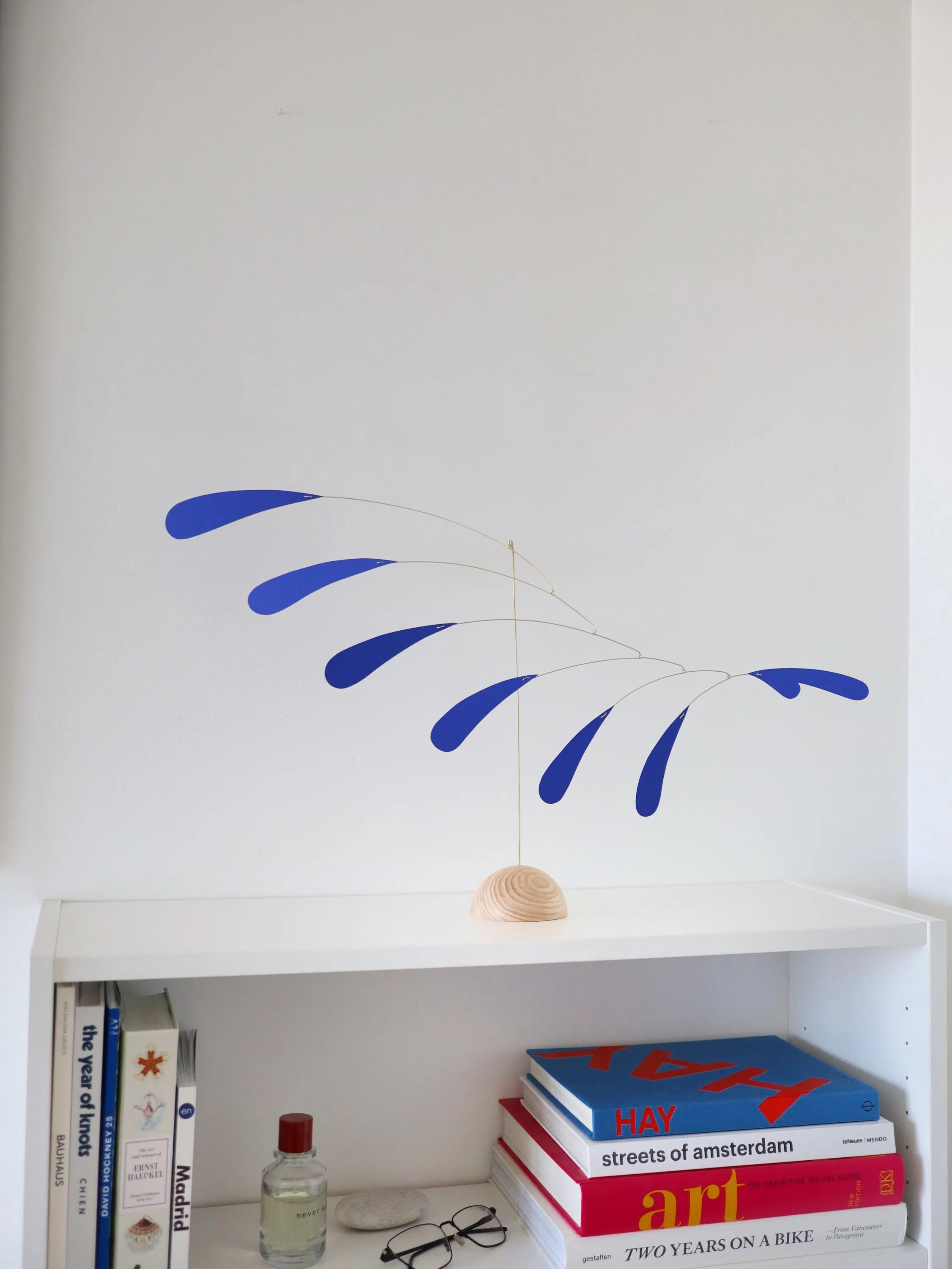 Standing kinetic mobile. Desktop & Tabletop decor. Mid-Century Modern Art sculpture. Abstract moving mobile. Console decoration