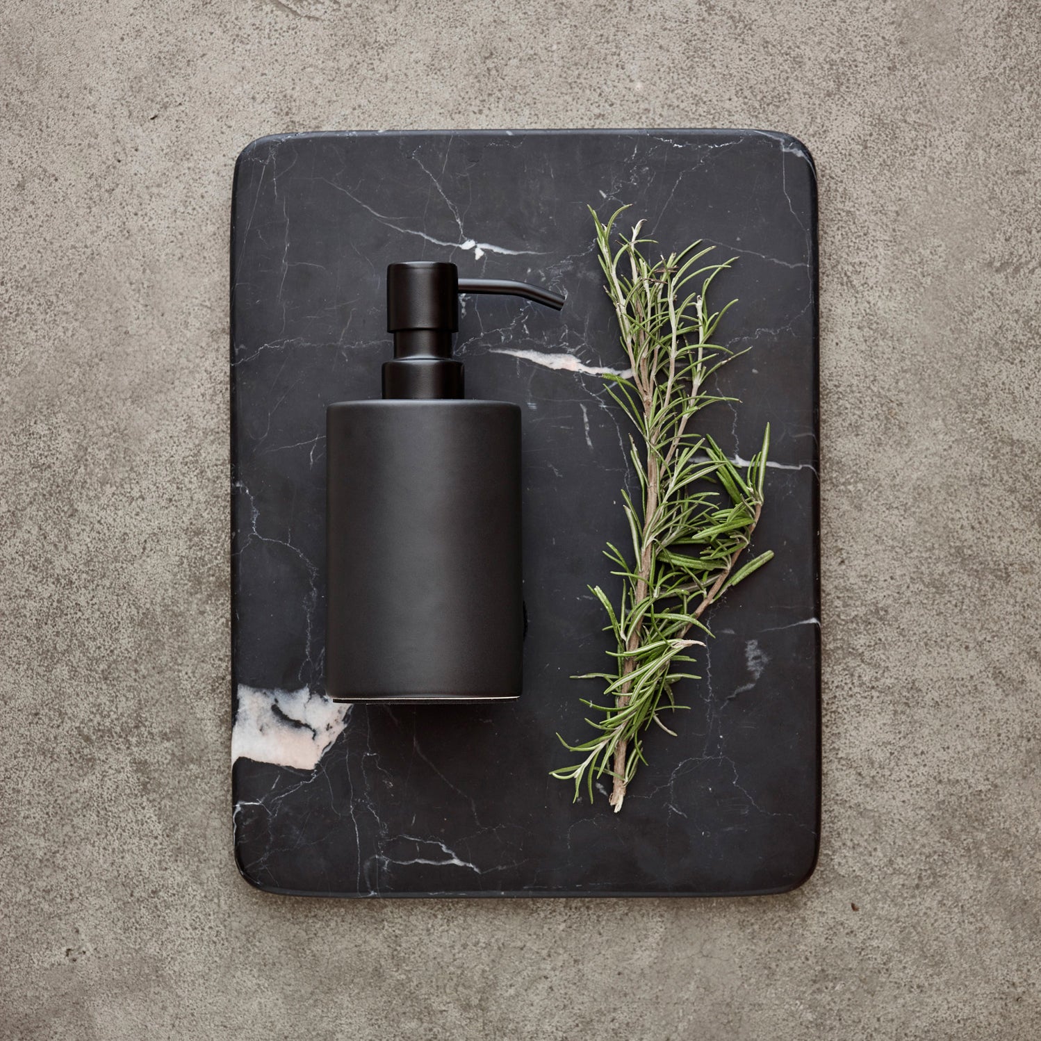 Aquanova Nero Plateau