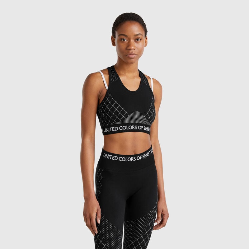Seamless brassiere top