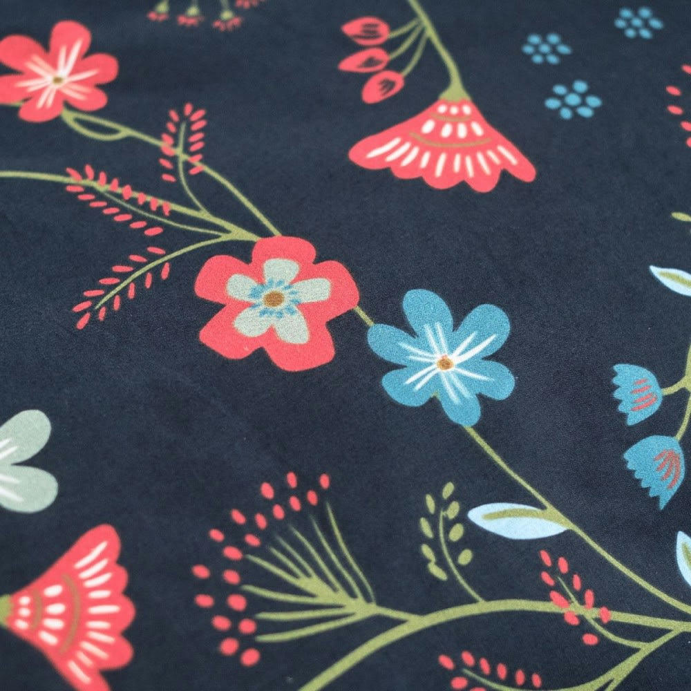 - Parure de couette 100% coton 57 fils imprimée 240x220 2 taies