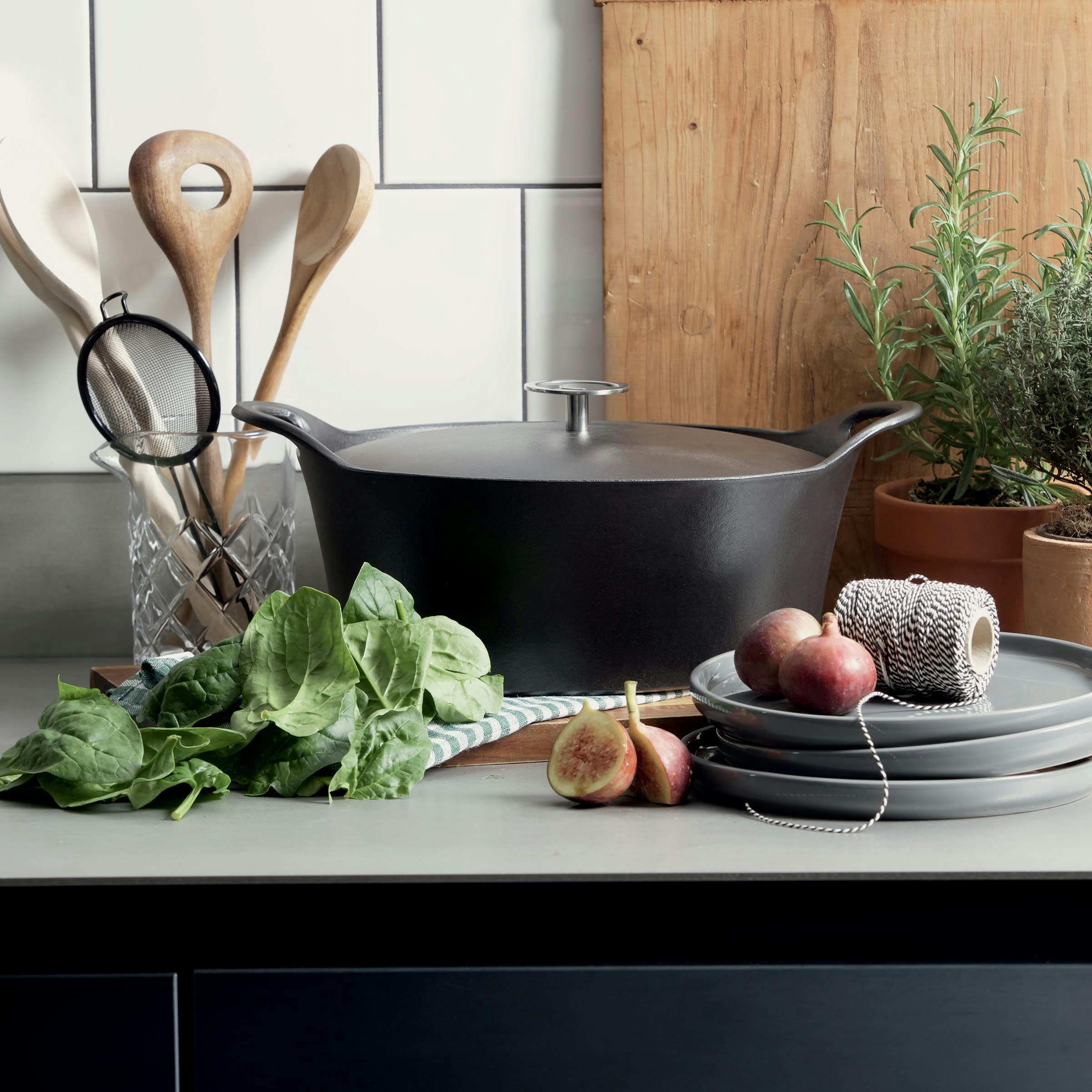 VOLCAN - Cocotte ovale noire 29cm