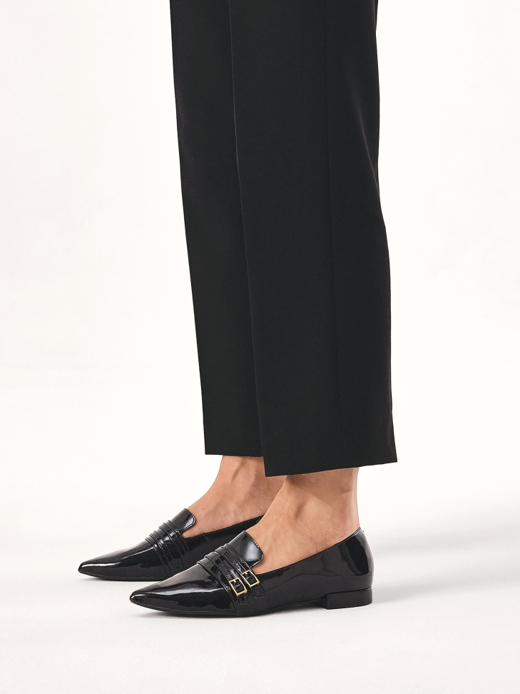 Flat patent leather pumps with straps