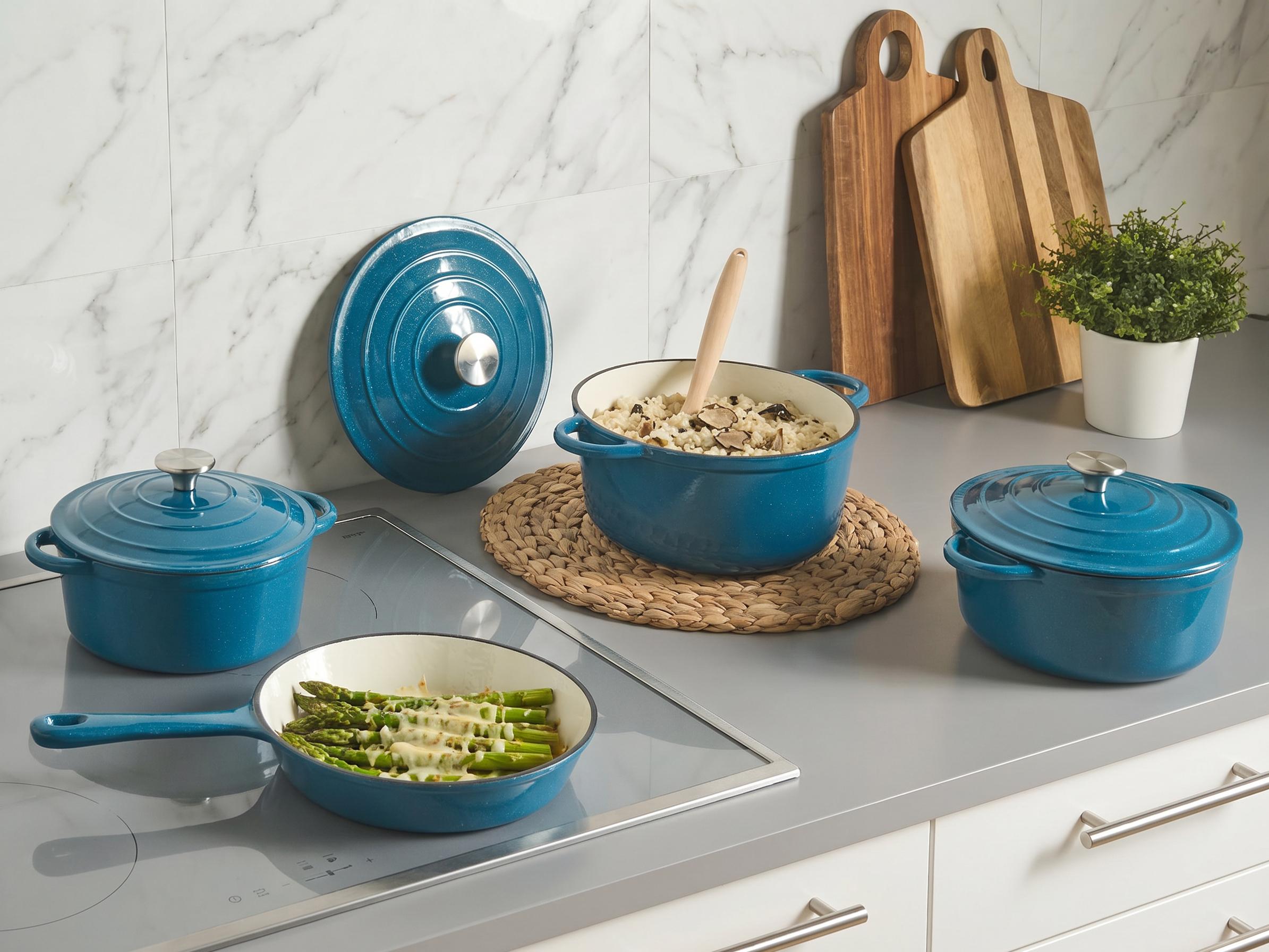 7 Piece Cast Iron Set CASTORA Blue