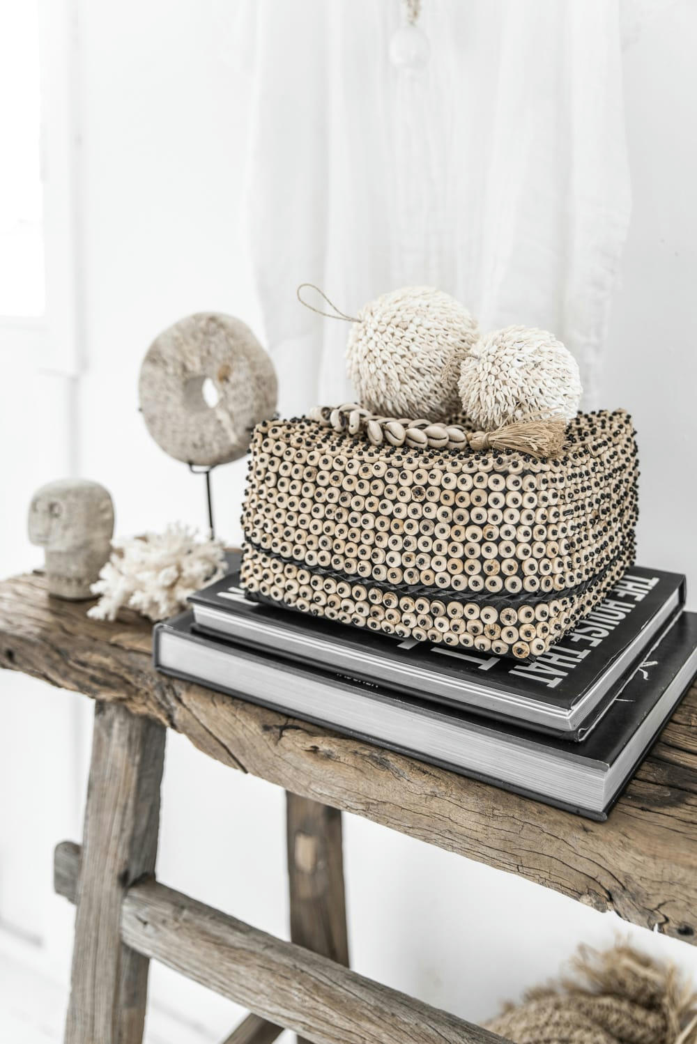 FISHBONE - Porte-clés en coquillage et raffia blanc naturel