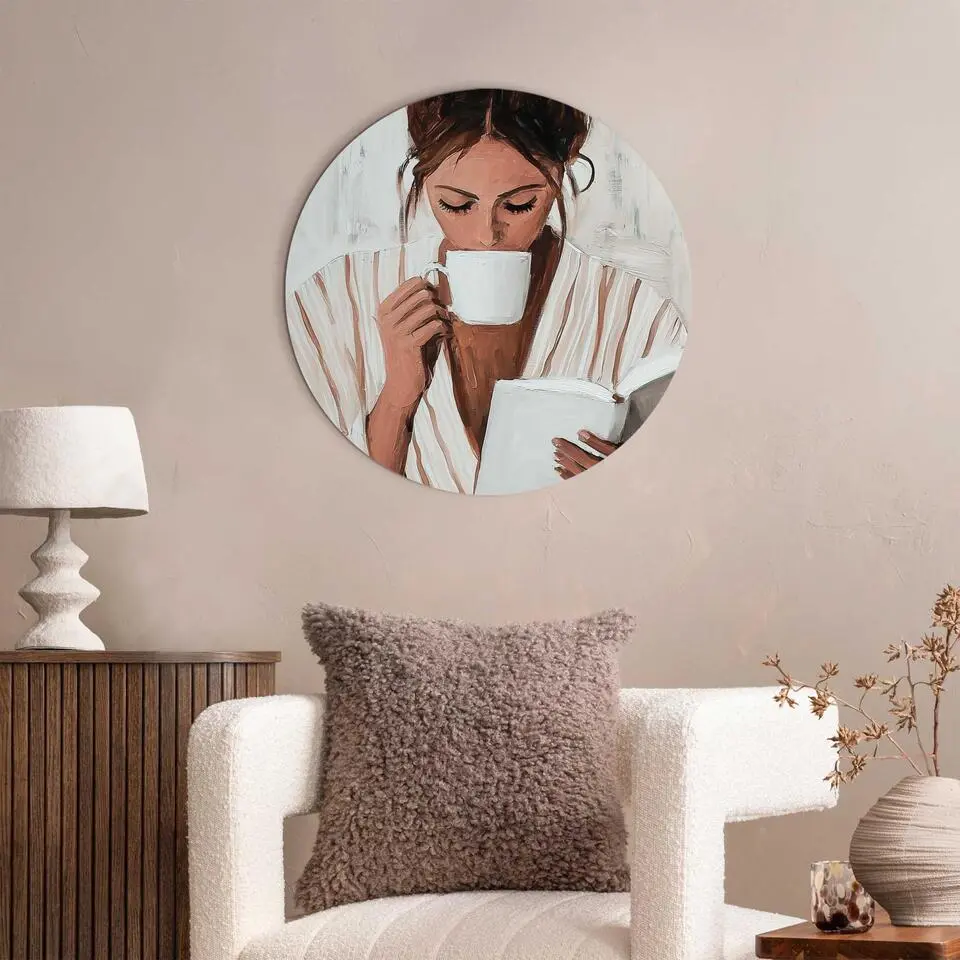 Glasschilderij Ochtendkoffie met een Boek II - &Oslash; 50 - Beige