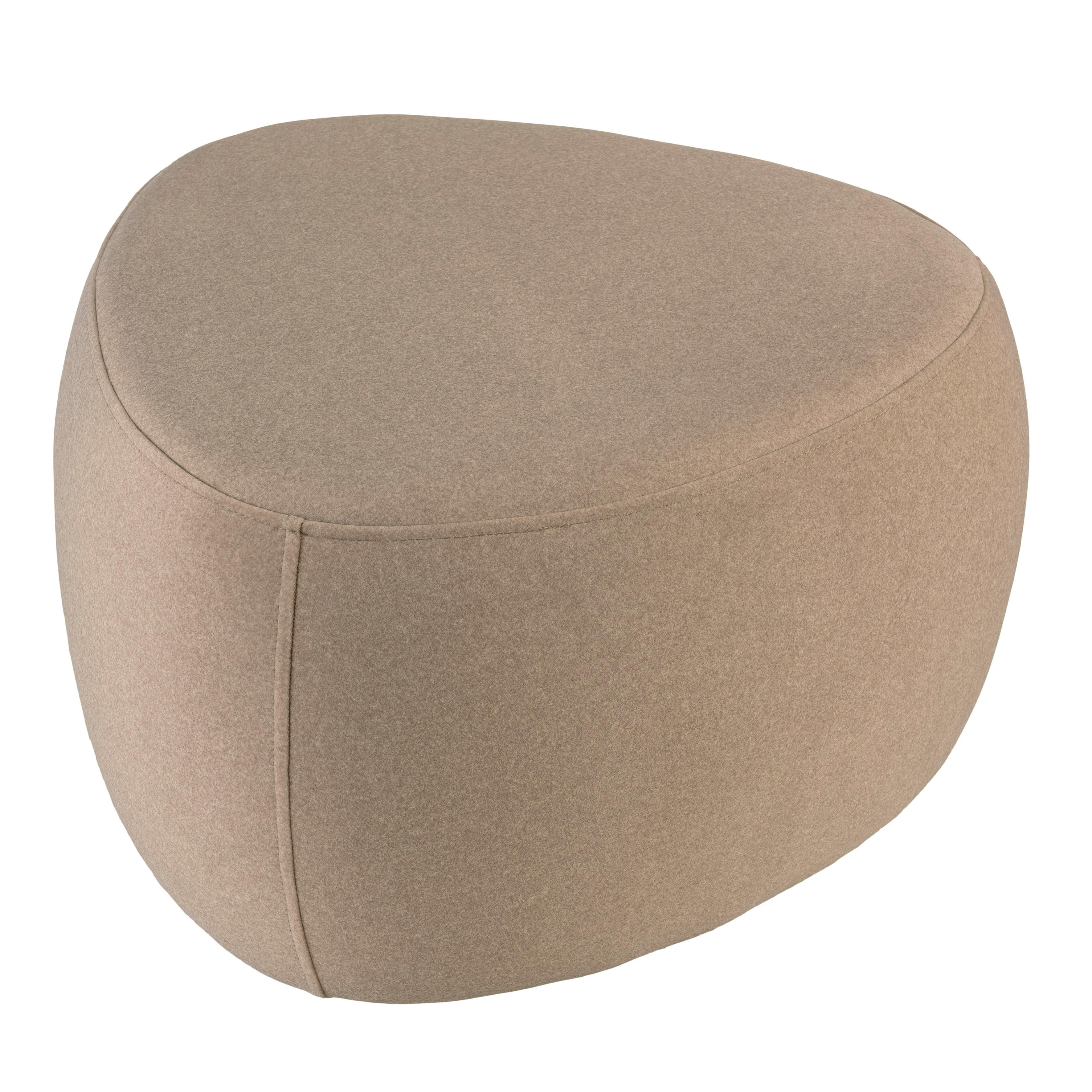 Pouf forme grand galet en tissu effet velours beige foncé COLOMBUS