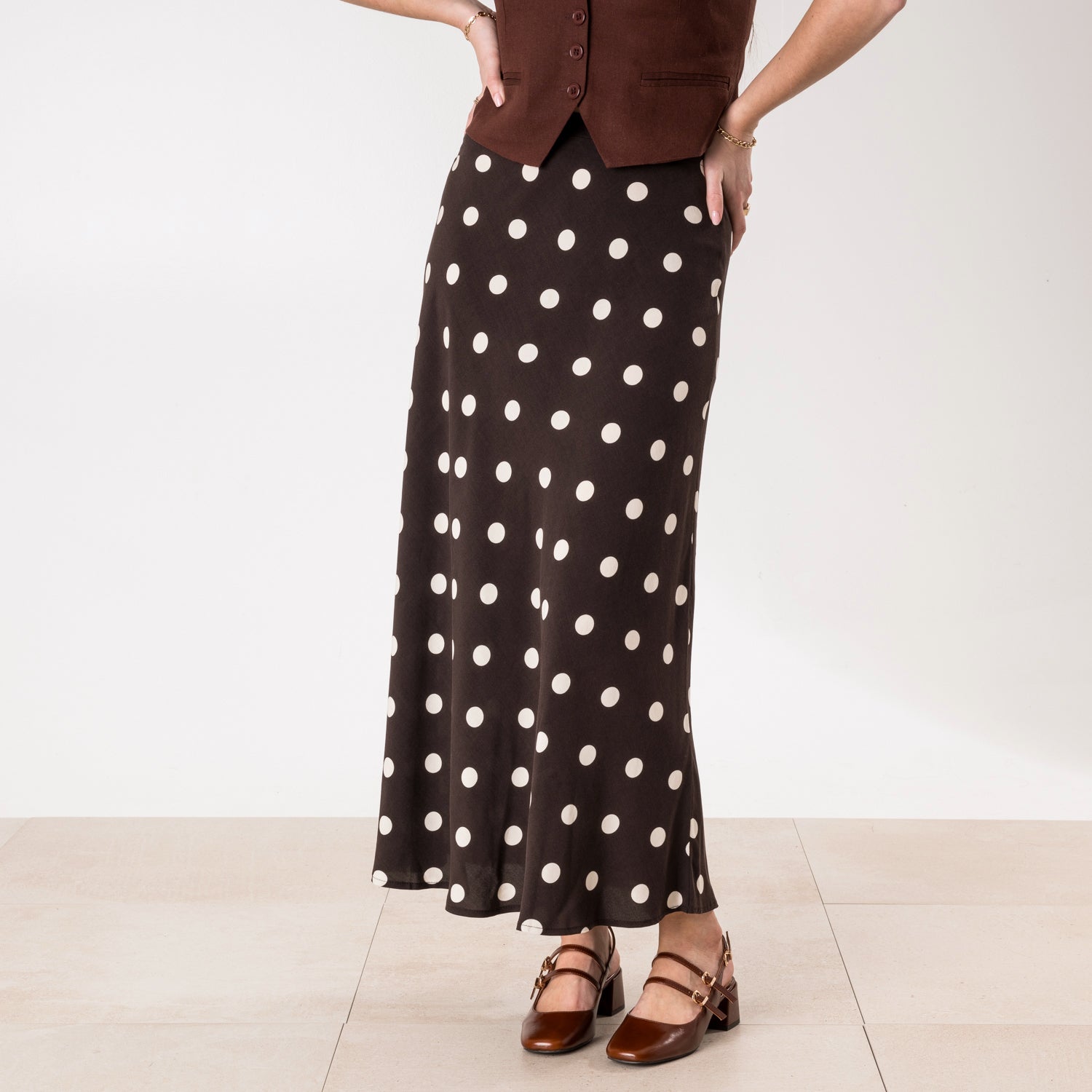 Jupe longue marron motif pois