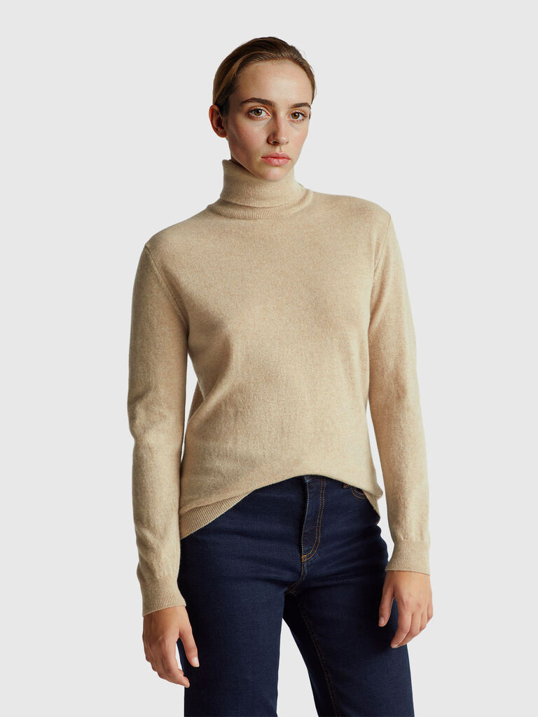 Beige turtleneck sweater in pure Merino wool