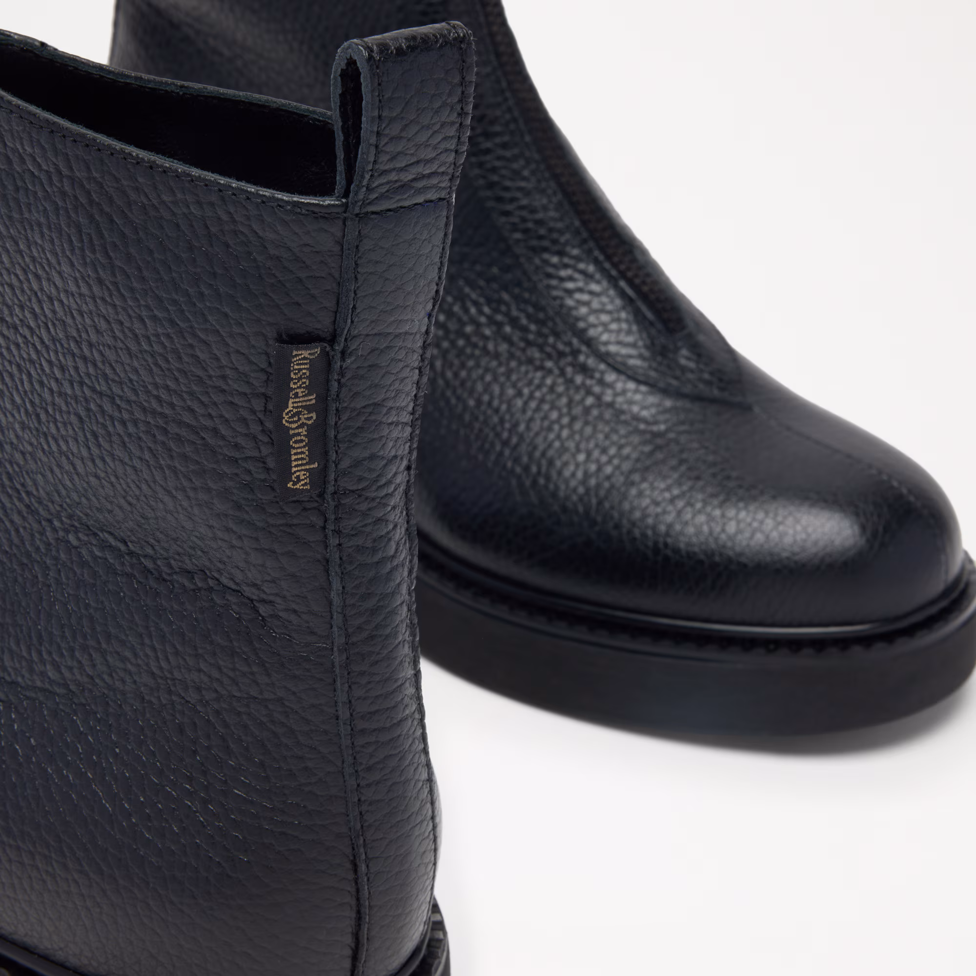 Thames<br>Zip Front Ankle Boot