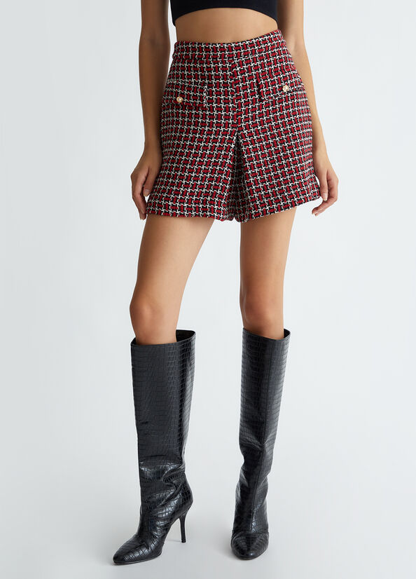 Short in tweed